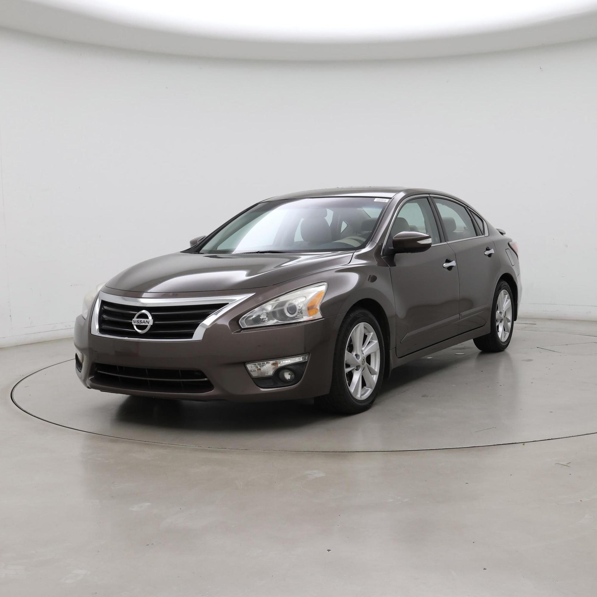 Thumbnail: 2015 Nissan Altima - 4