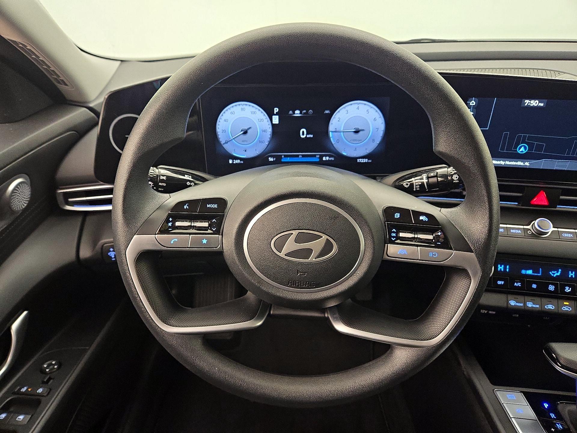 Thumbnail: 2024 Hyundai Elantra - 10