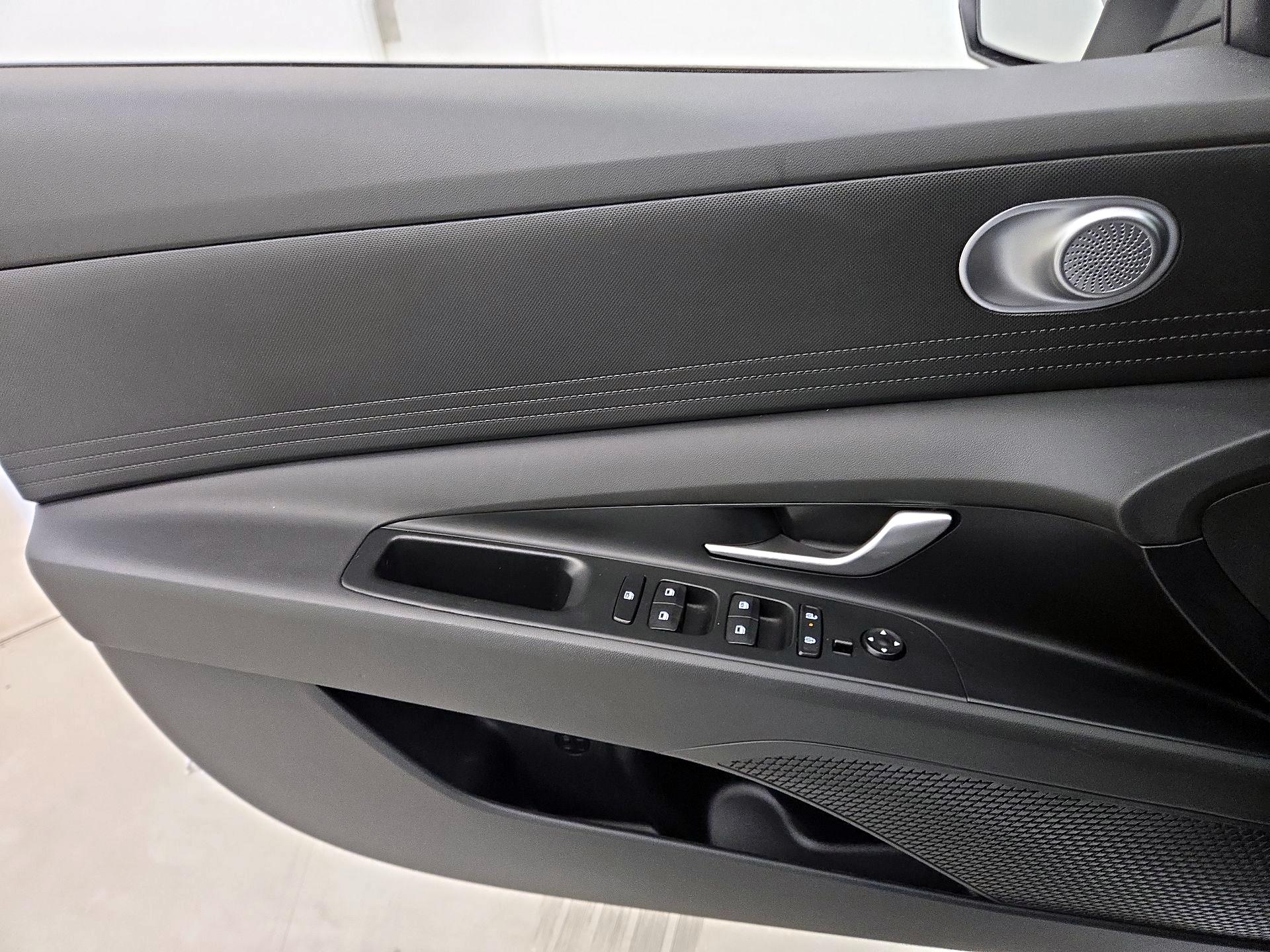 Thumbnail: 2024 Hyundai Elantra - 12