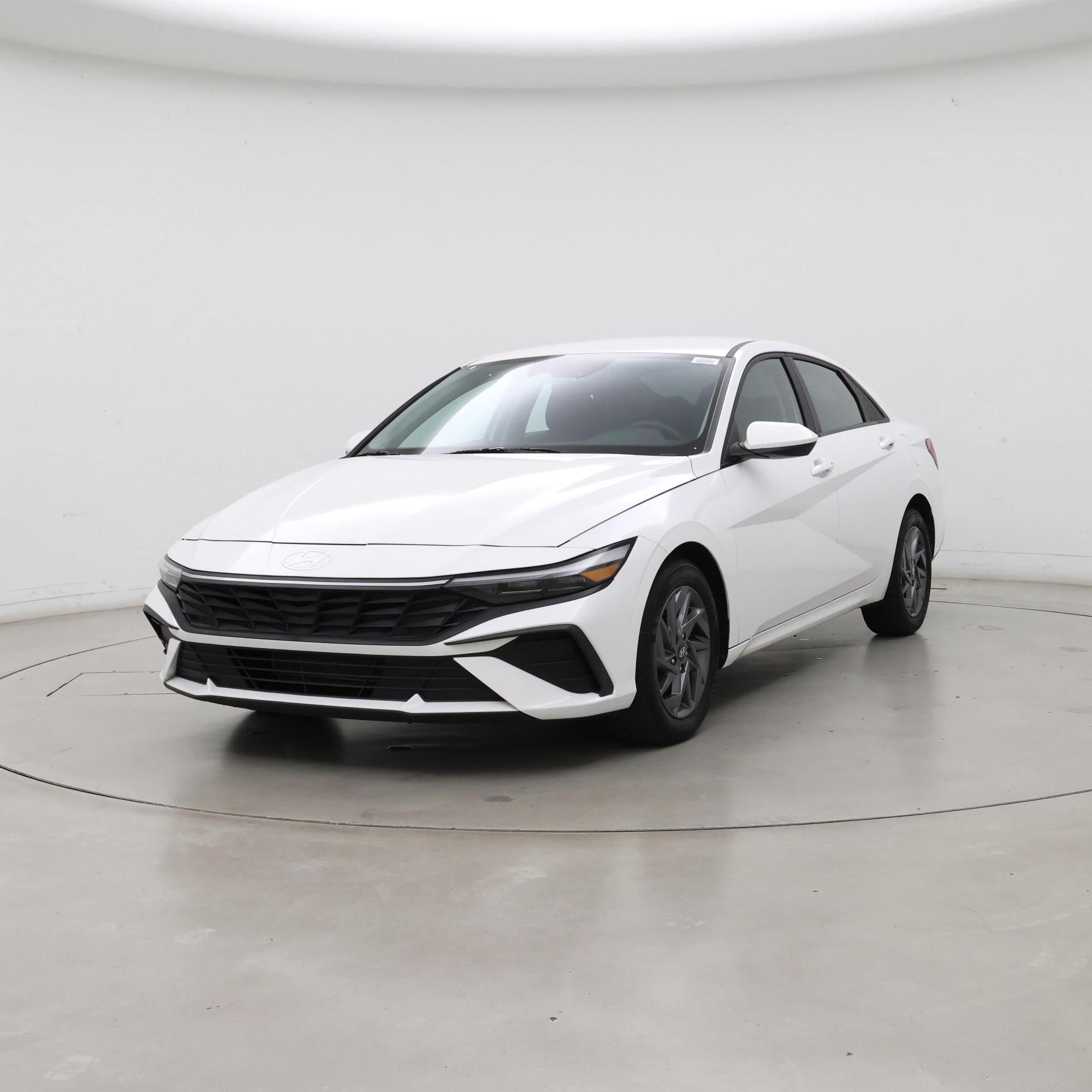 Thumbnail: 2024 Hyundai Elantra - 4