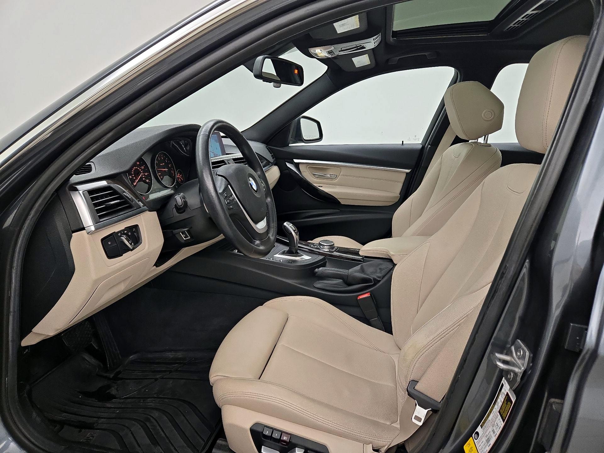 Thumbnail: 2016 BMW 3 Series - 11