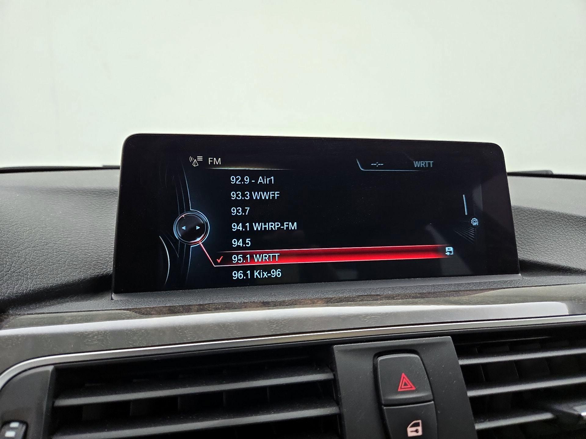 Thumbnail: 2016 BMW 3 Series - 16