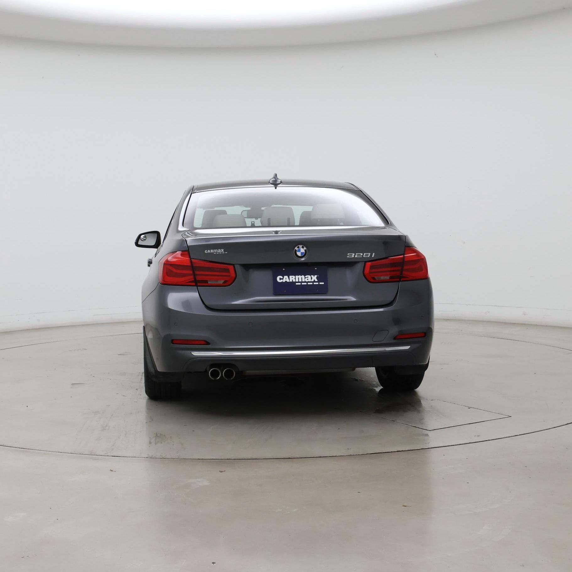 Thumbnail: 2016 BMW 3 Series - 6