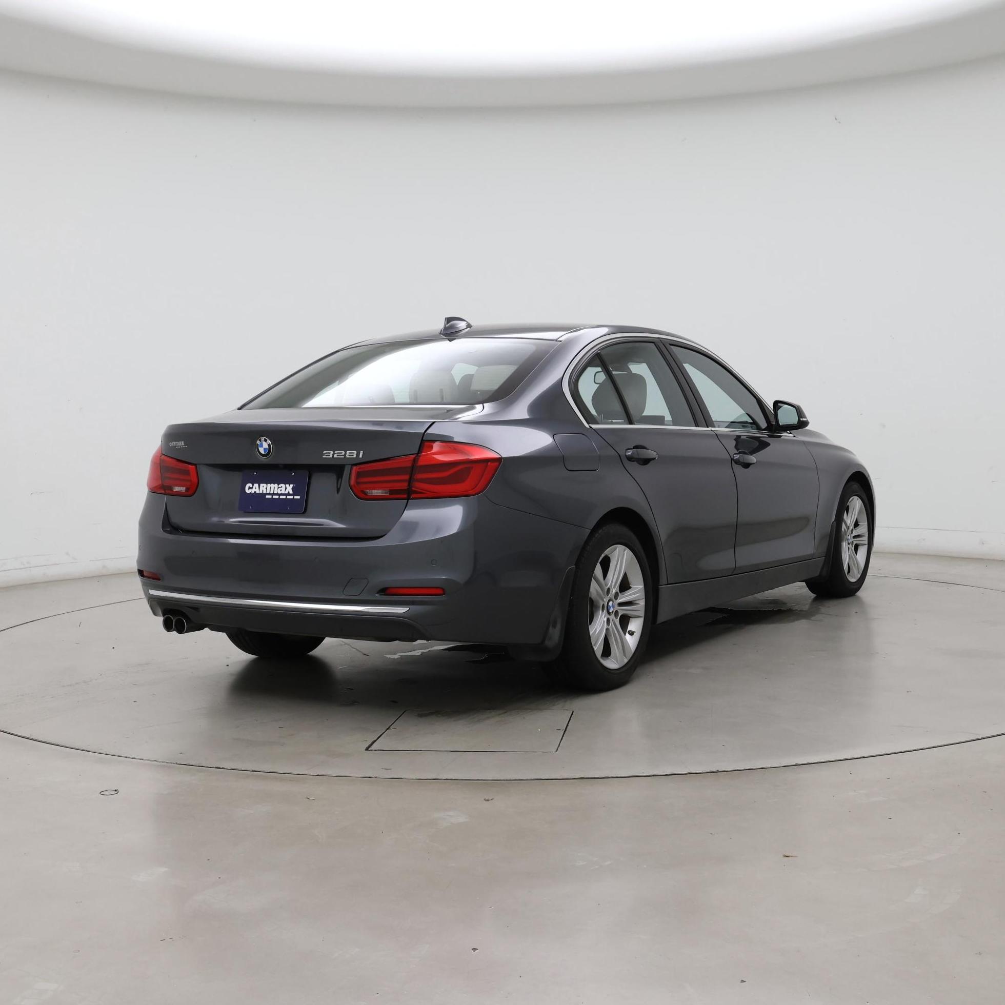 Thumbnail: 2016 BMW 3 Series - 8