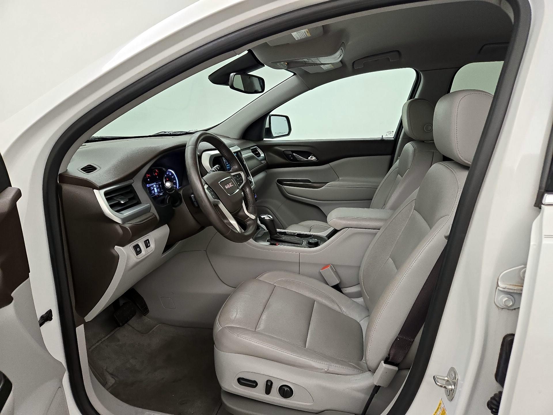 Thumbnail: 2017 GMC Acadia - 11