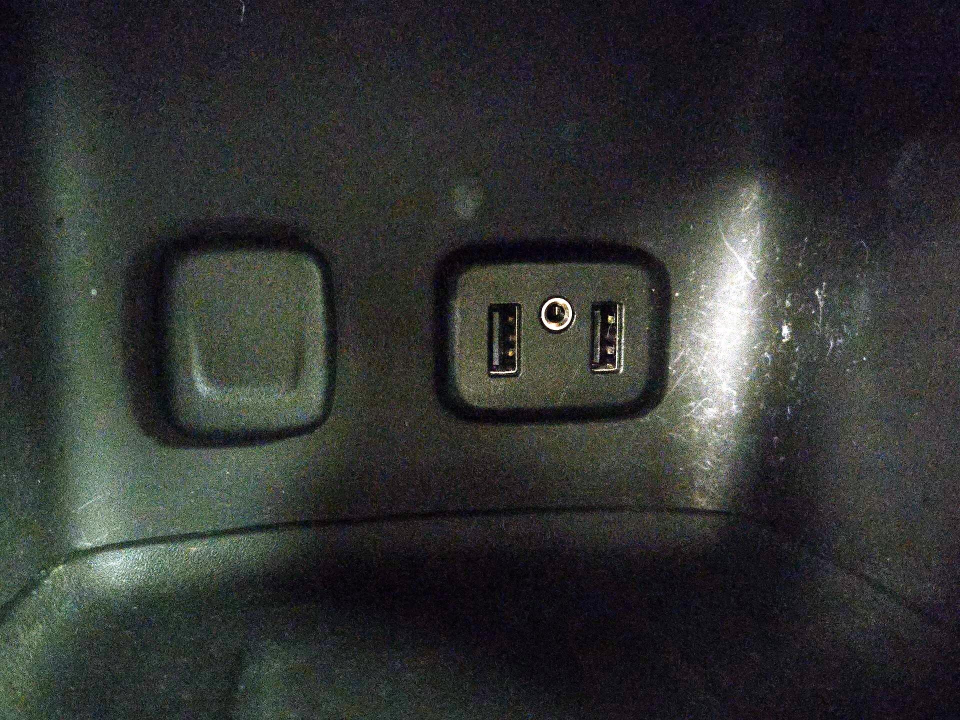 Thumbnail: 2017 GMC Acadia - 18