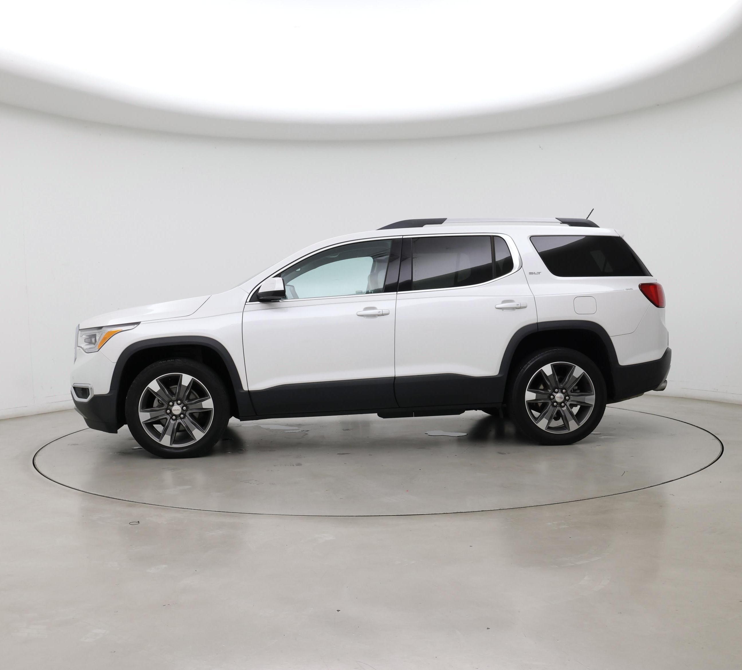 Thumbnail: 2017 GMC Acadia - 3