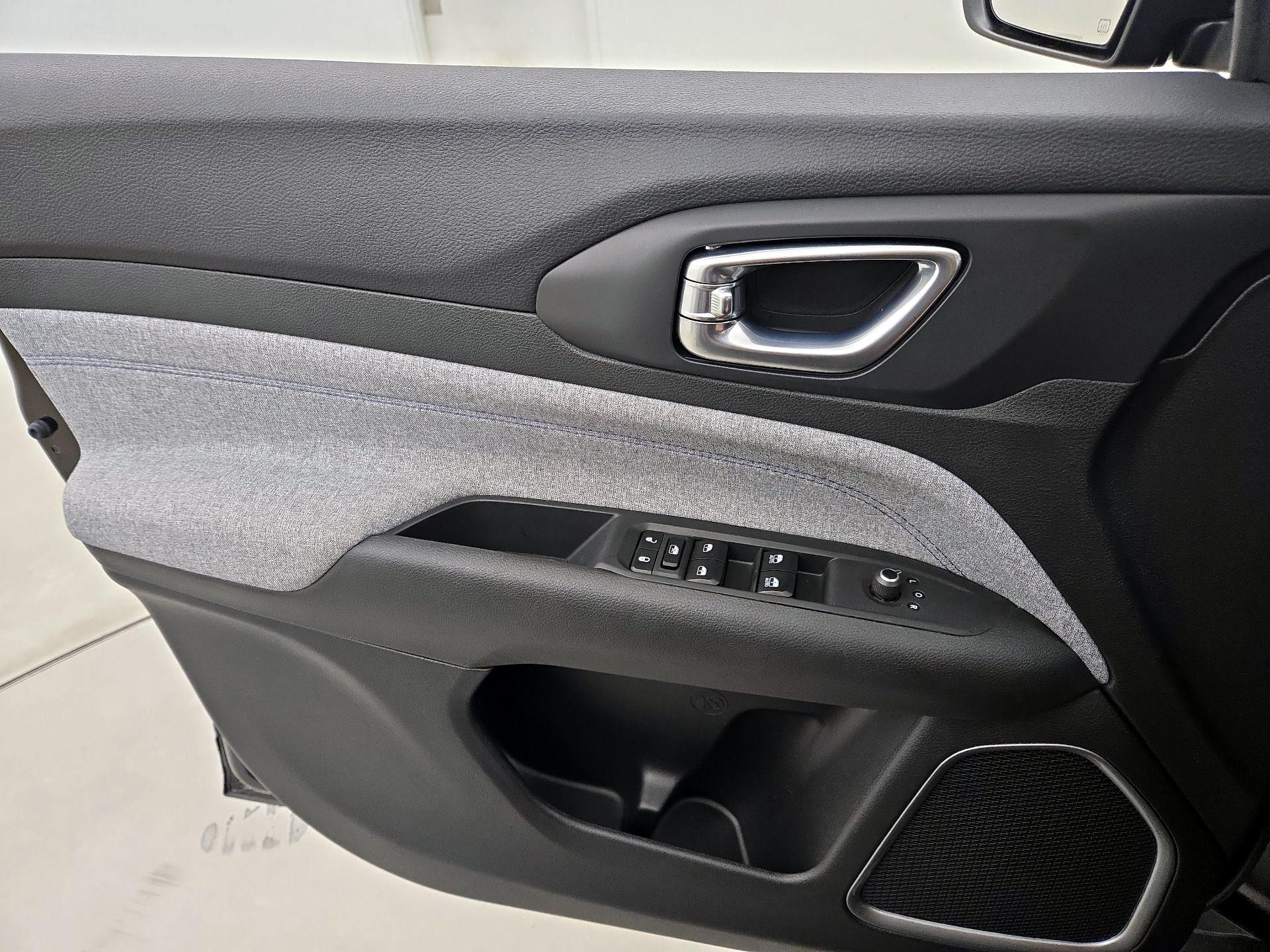 Thumbnail: 2024 Jeep Compass - 12