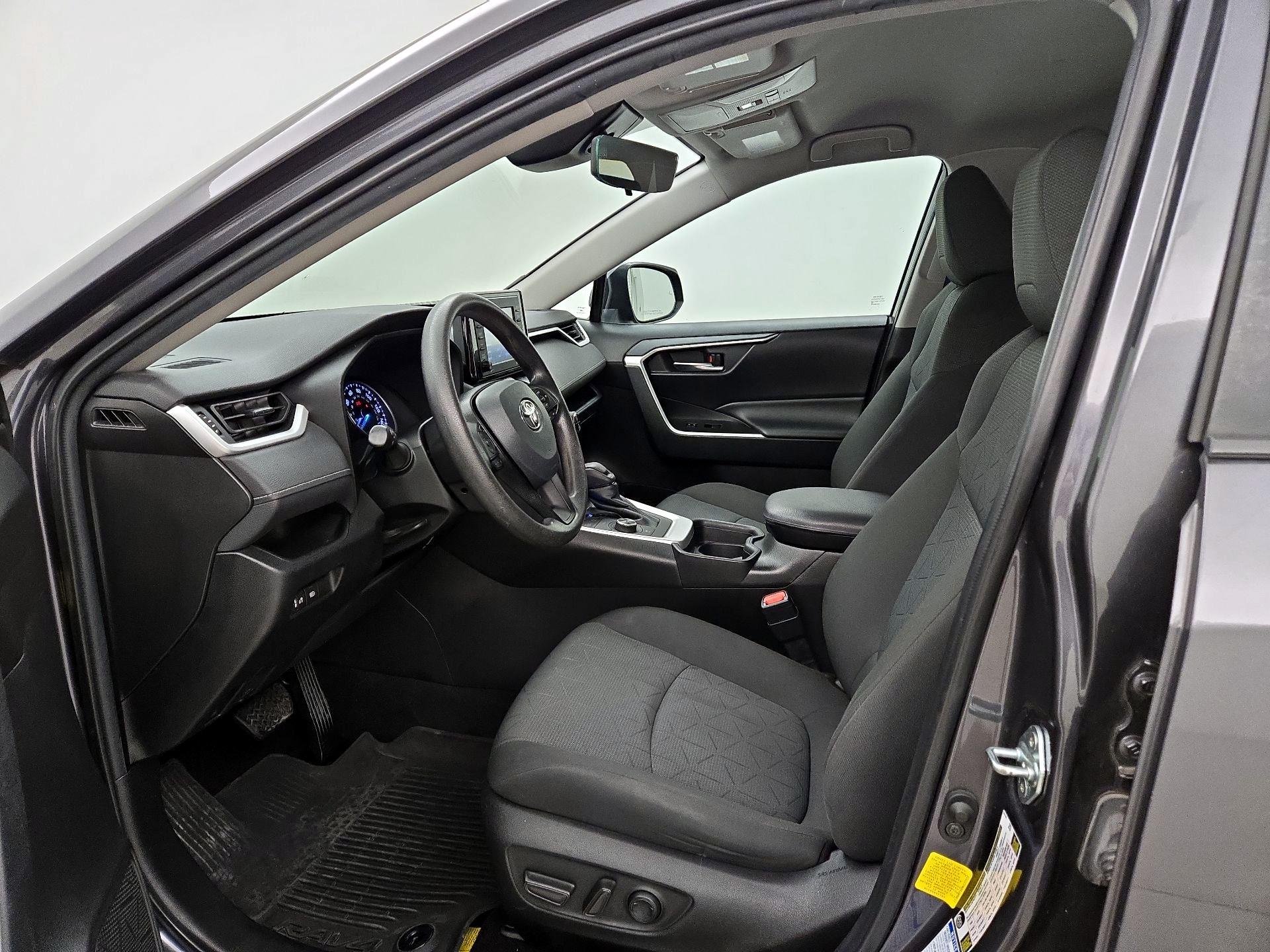 Thumbnail: 2021 Toyota RAV4 - 11