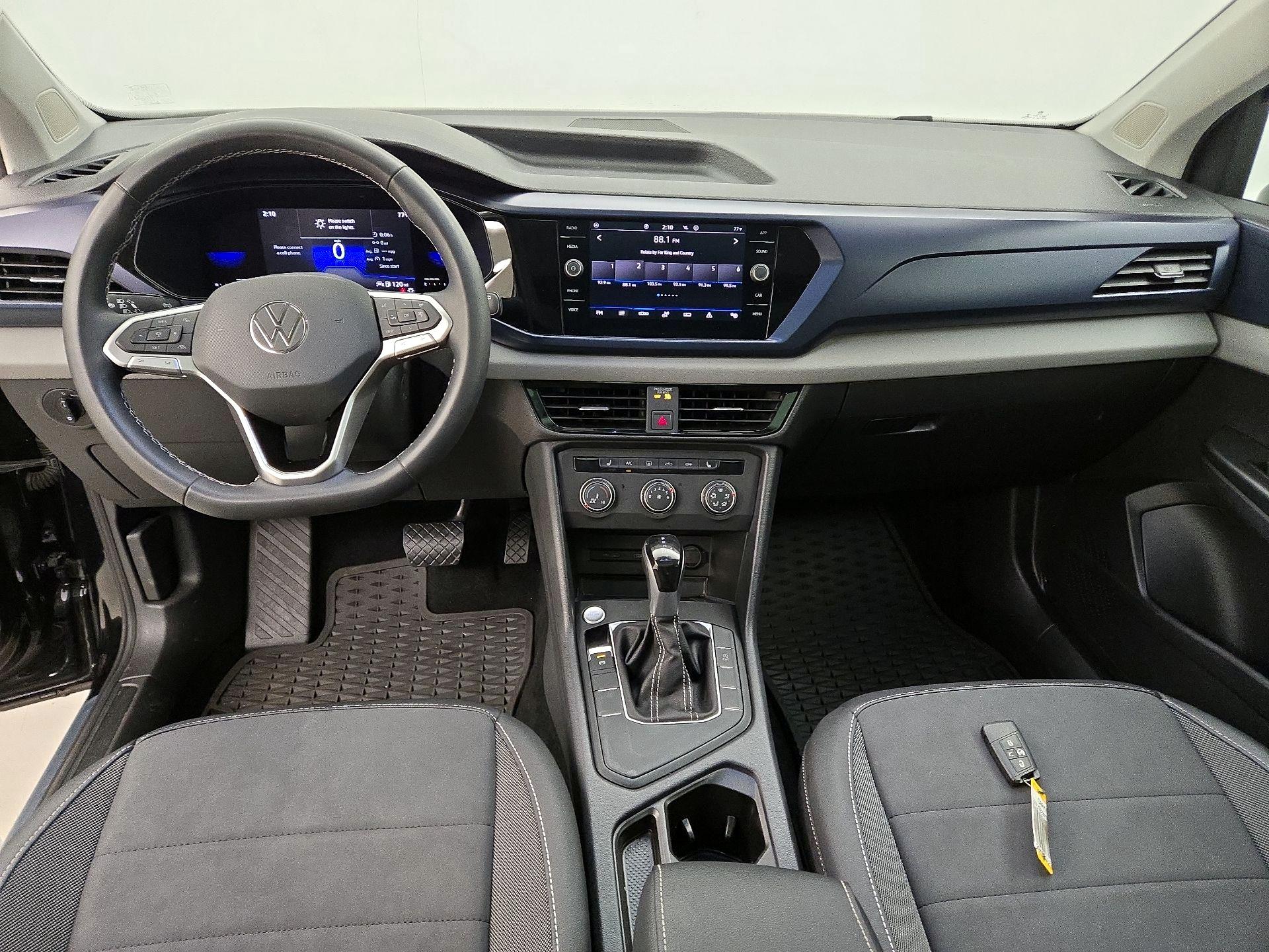 Thumbnail: 2022 Volkswagen Taos - 9