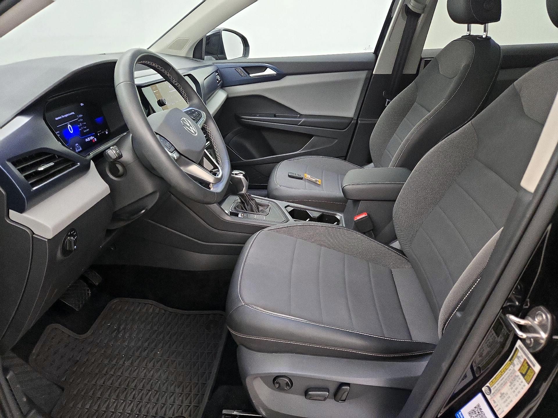 Thumbnail: 2022 Volkswagen Taos - 11