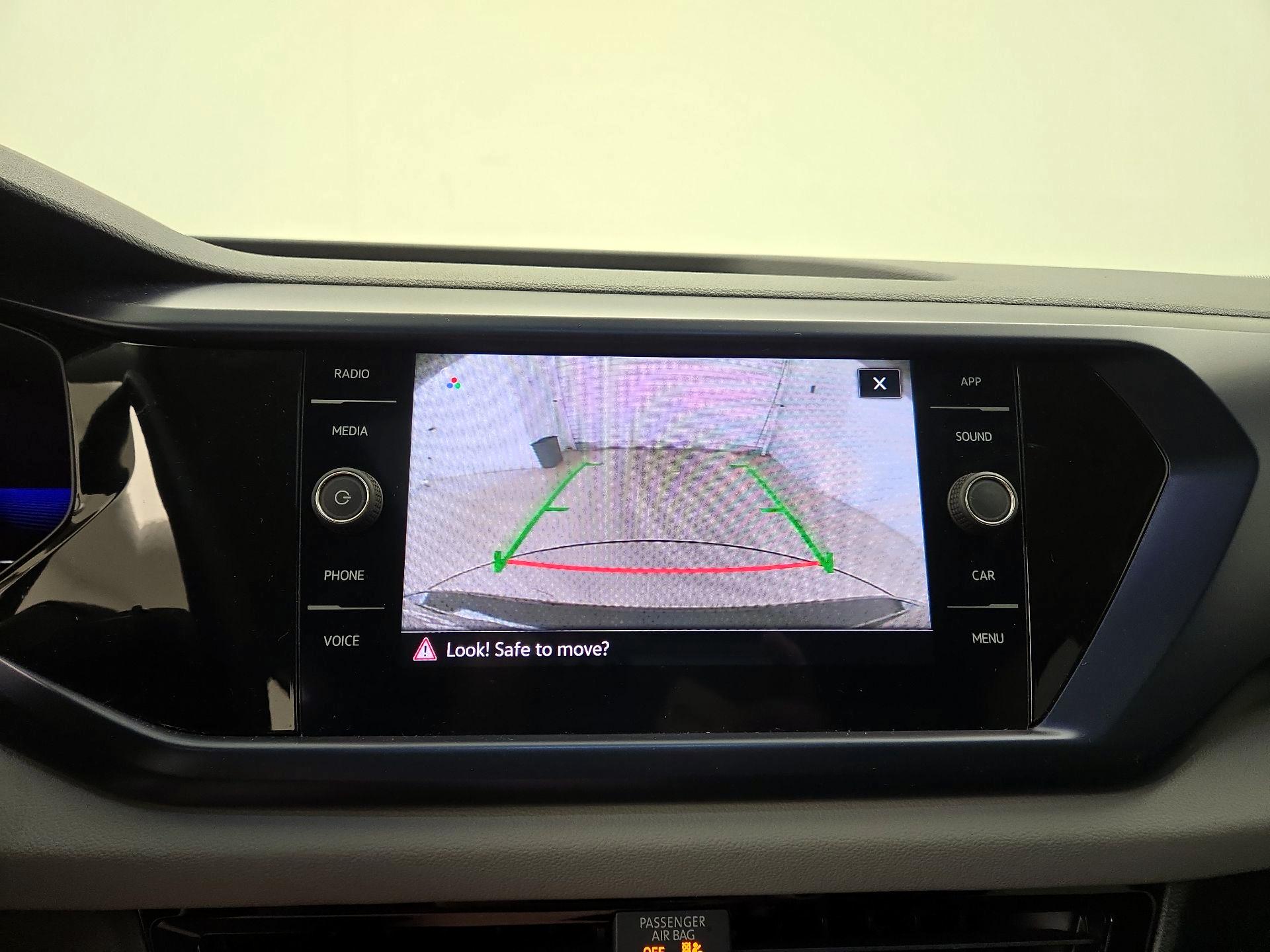 Thumbnail: 2022 Volkswagen Taos - 14