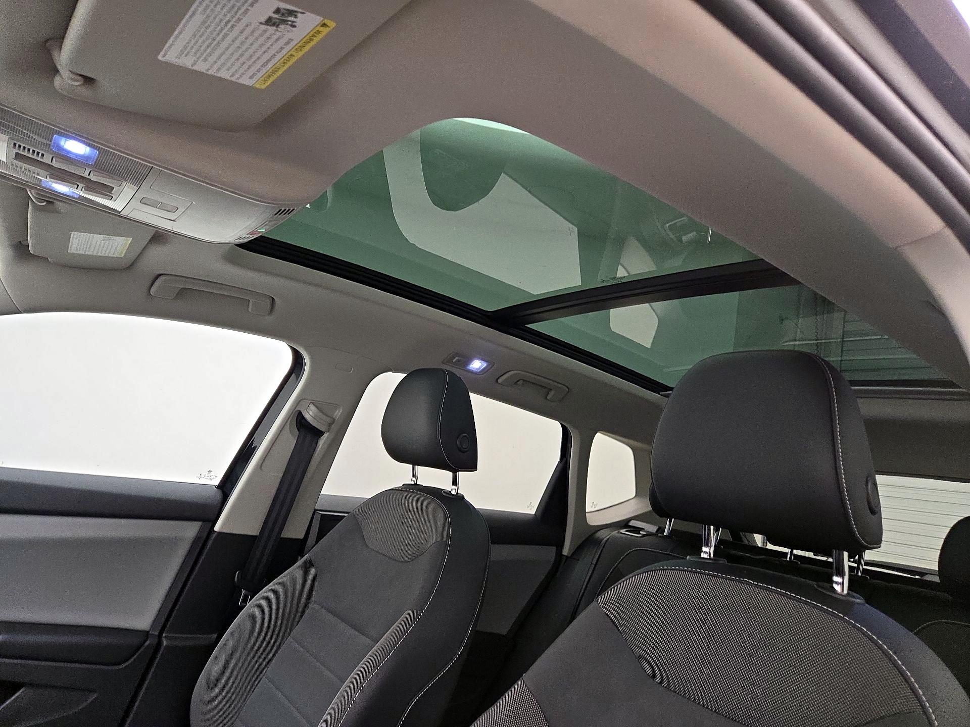 Thumbnail: 2022 Volkswagen Taos - 19