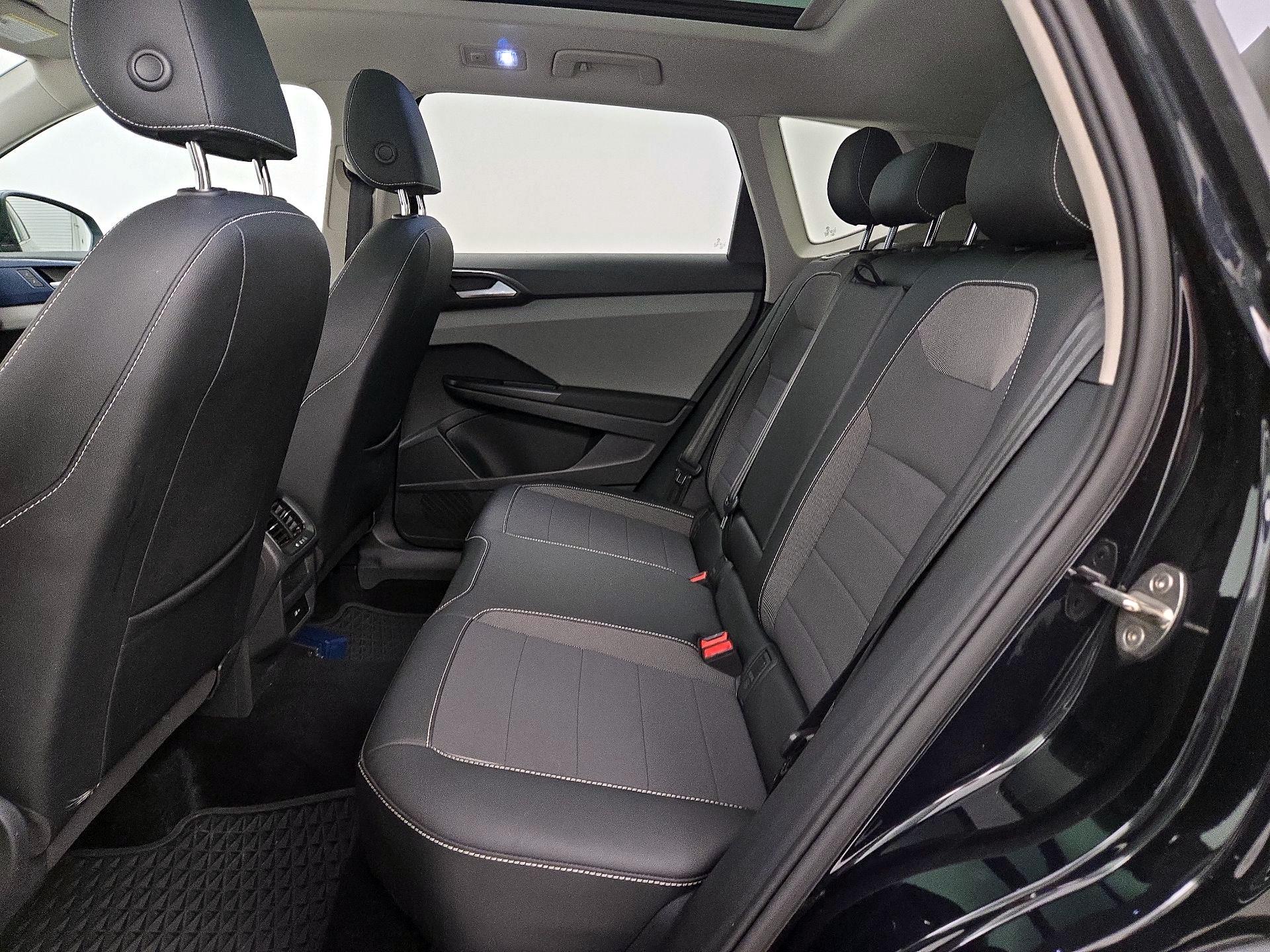 Thumbnail: 2022 Volkswagen Taos - 20