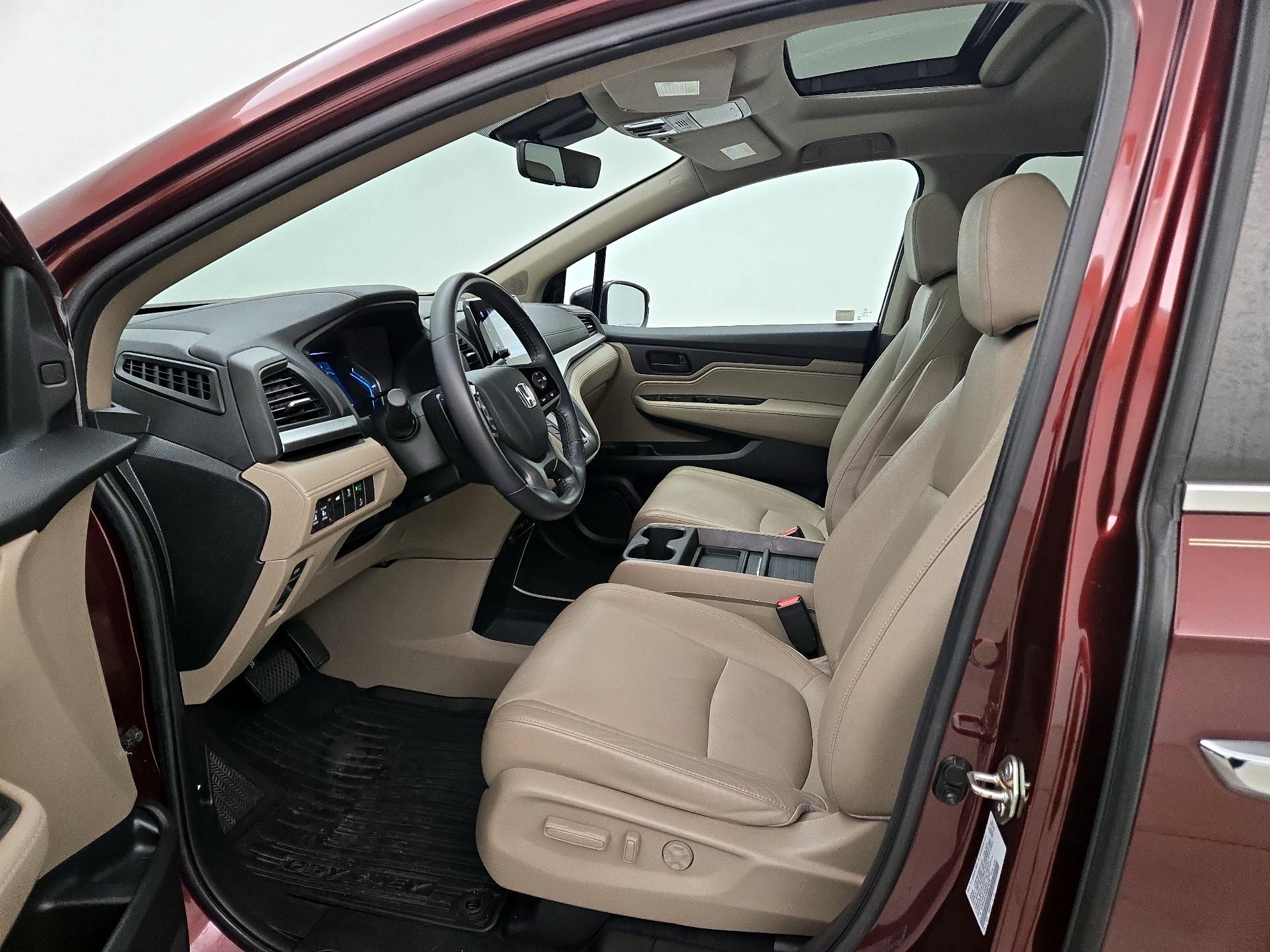 Thumbnail: 2019 Honda Odyssey - 11