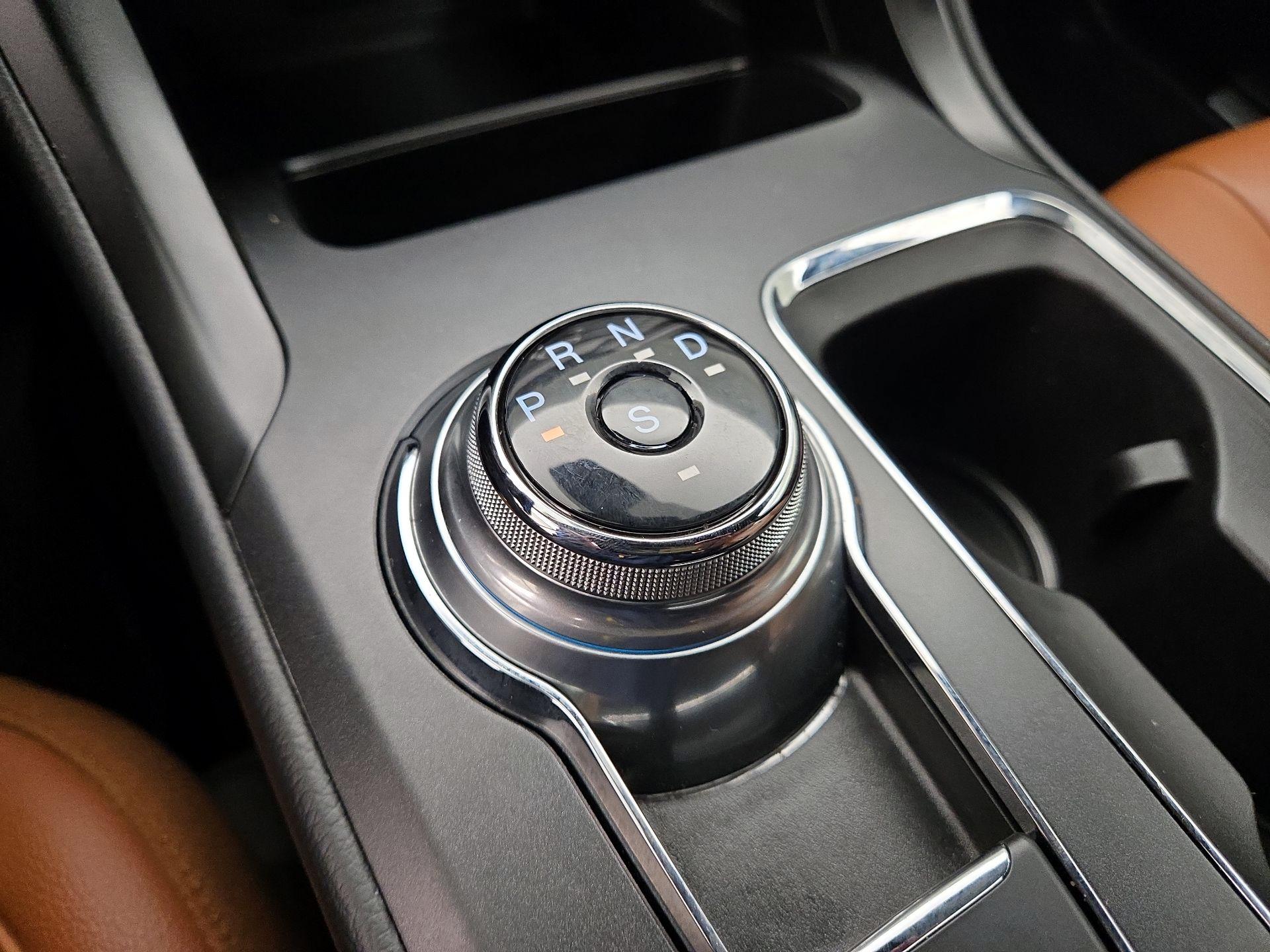 Thumbnail: 2020 Ford Fusion - 18