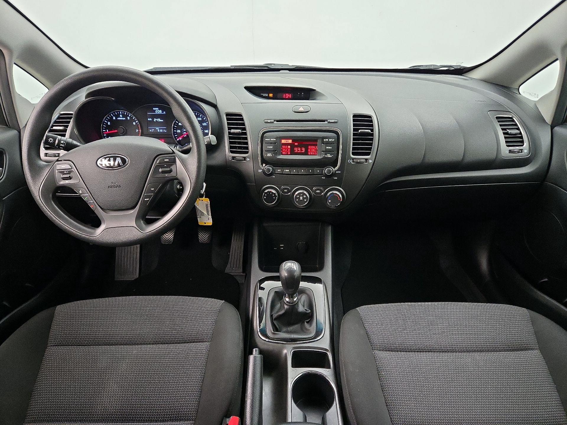 Thumbnail: 2017 Kia Forte - 9