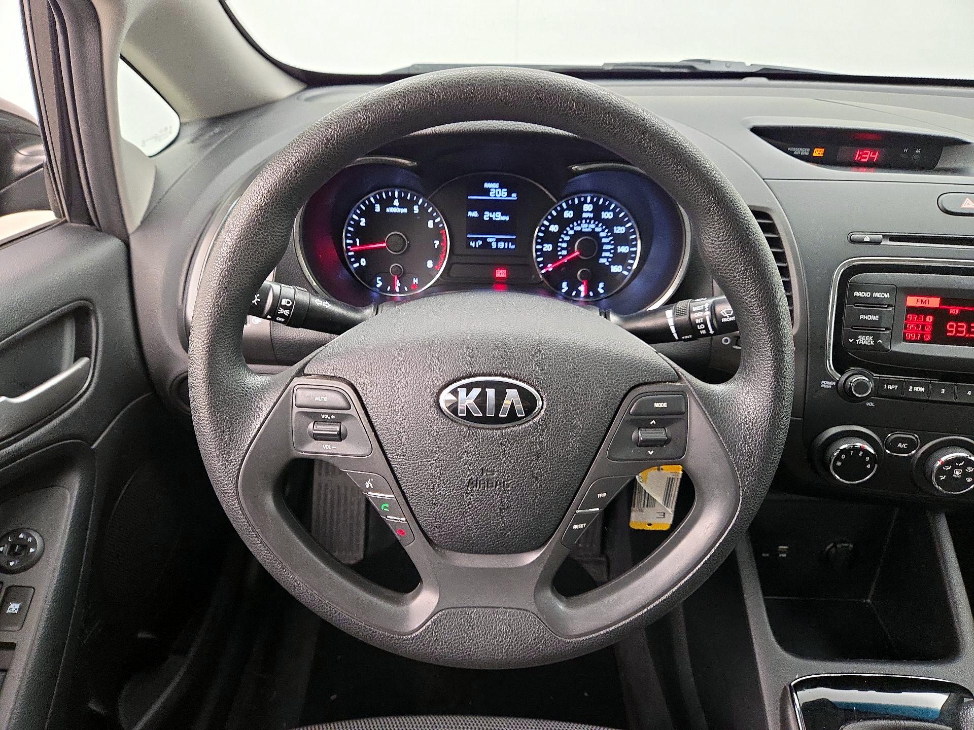 Thumbnail: 2017 Kia Forte - 10