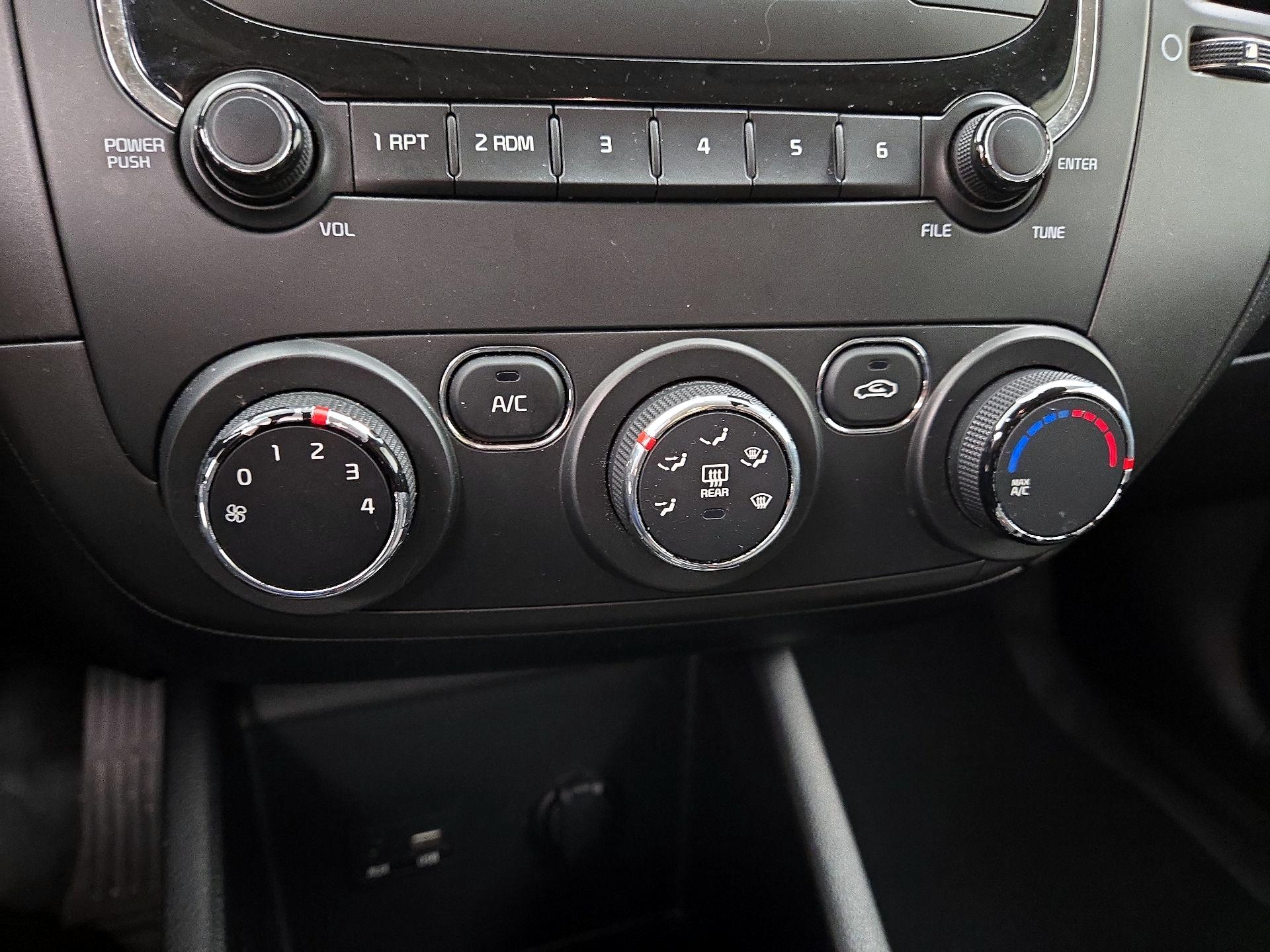 Thumbnail: 2017 Kia Forte - 15