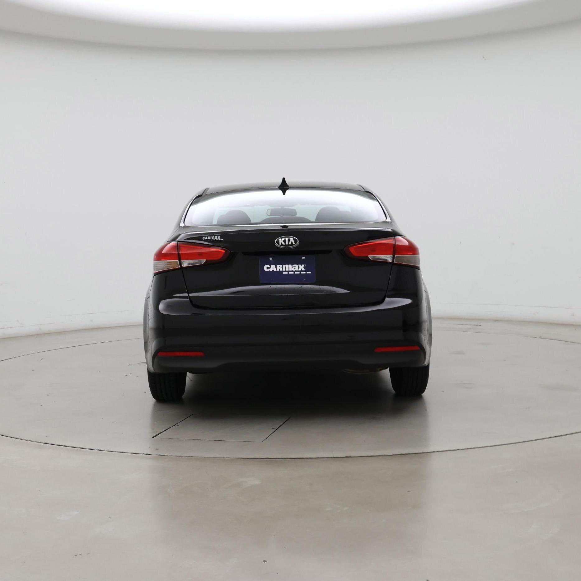 Thumbnail: 2017 Kia Forte - 6