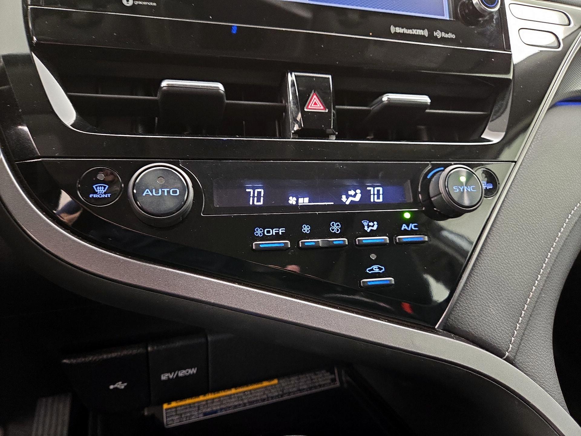 Thumbnail: 2021 Toyota Camry - 16