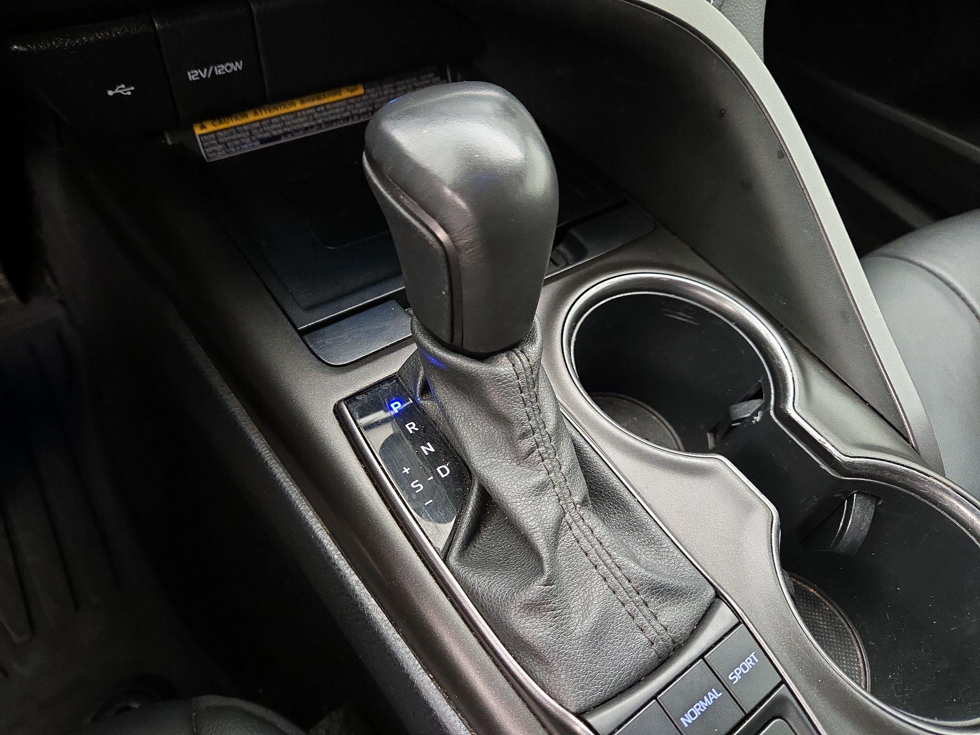 Thumbnail: 2021 Toyota Camry - 17