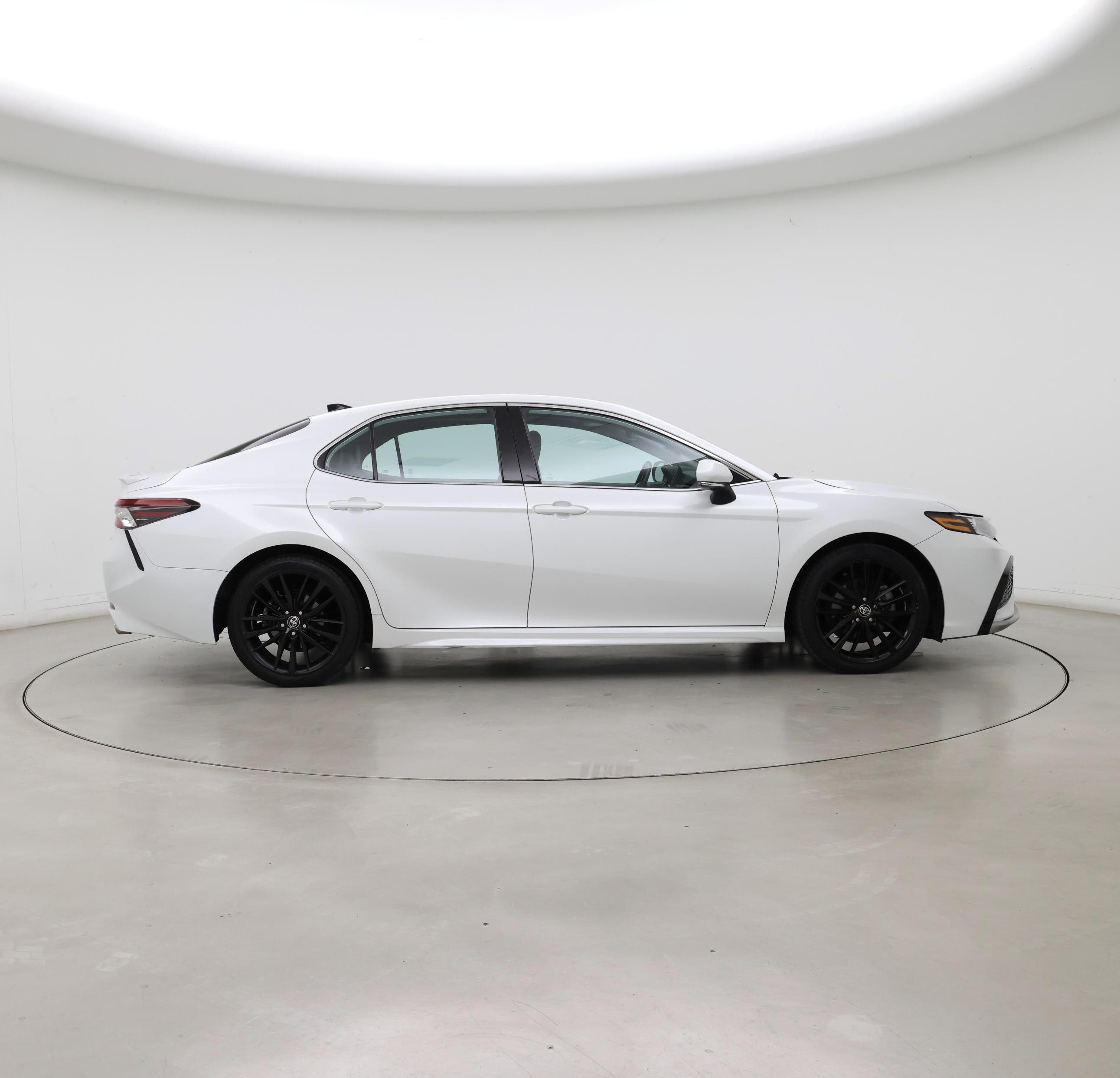 Thumbnail: 2021 Toyota Camry - 7