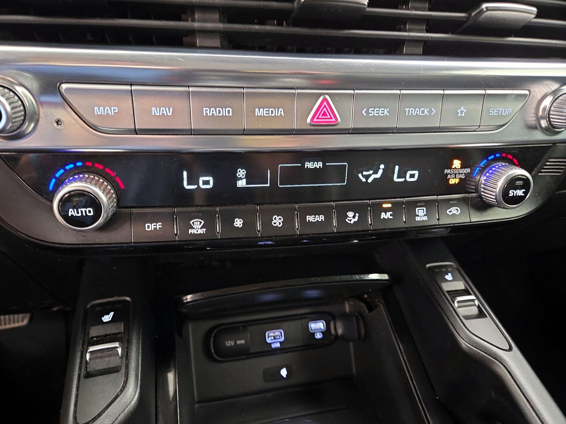 Thumbnail: 2022 Kia Telluride - 17