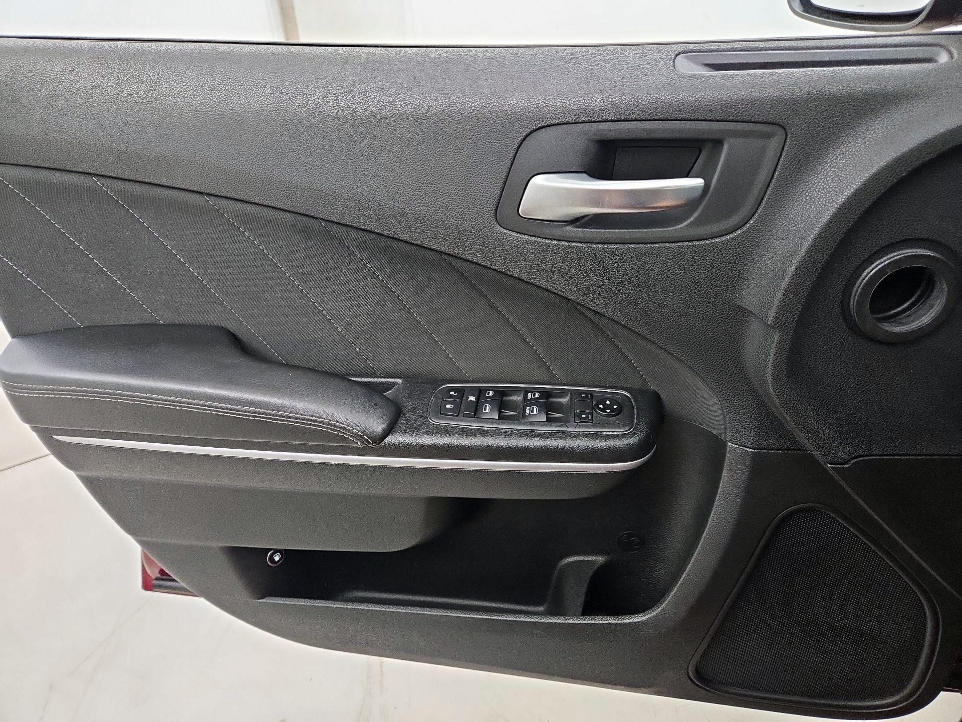 Thumbnail: 2019 Dodge Charger - 12