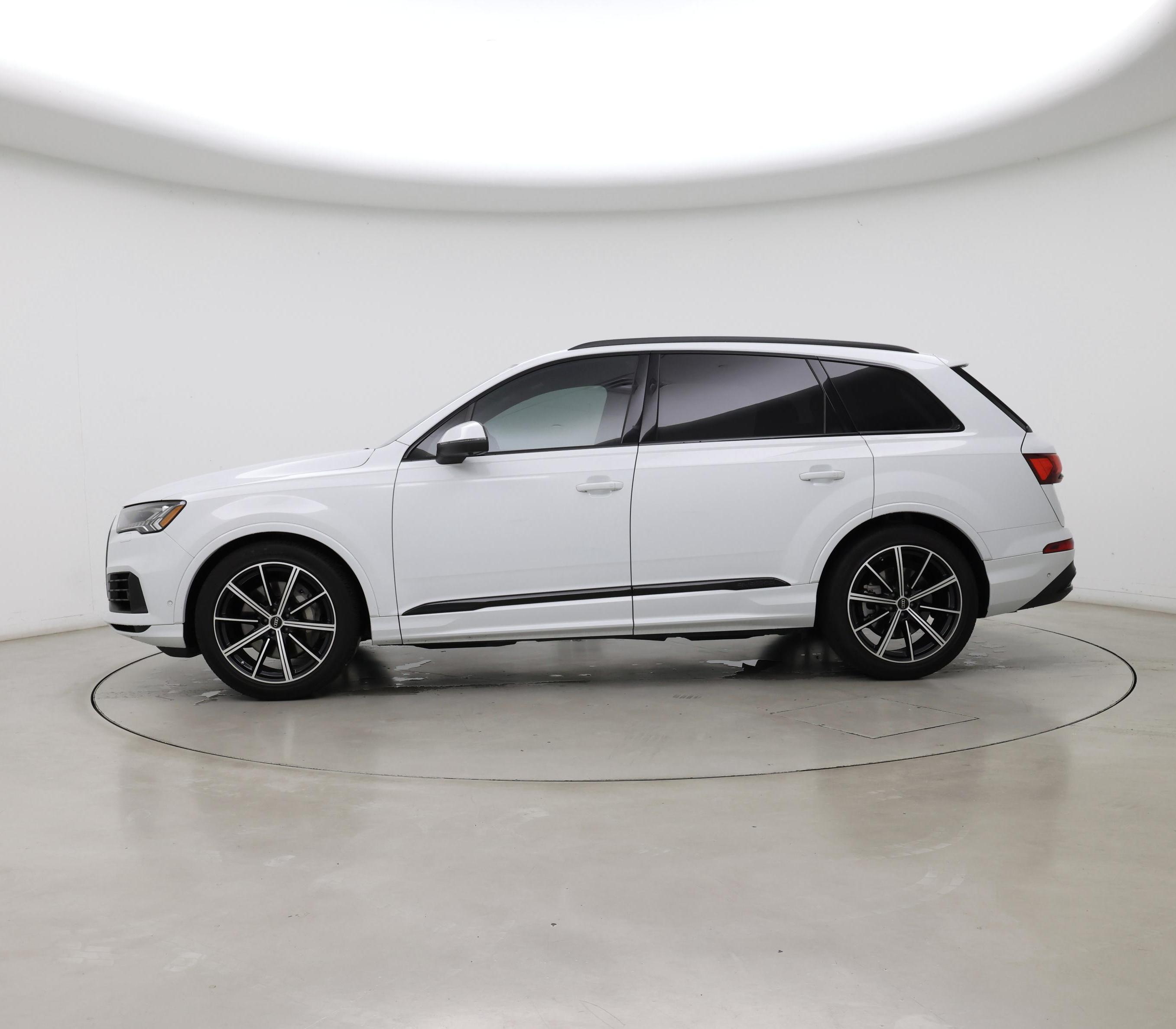 Thumbnail: 2023 Audi Q7 - 3