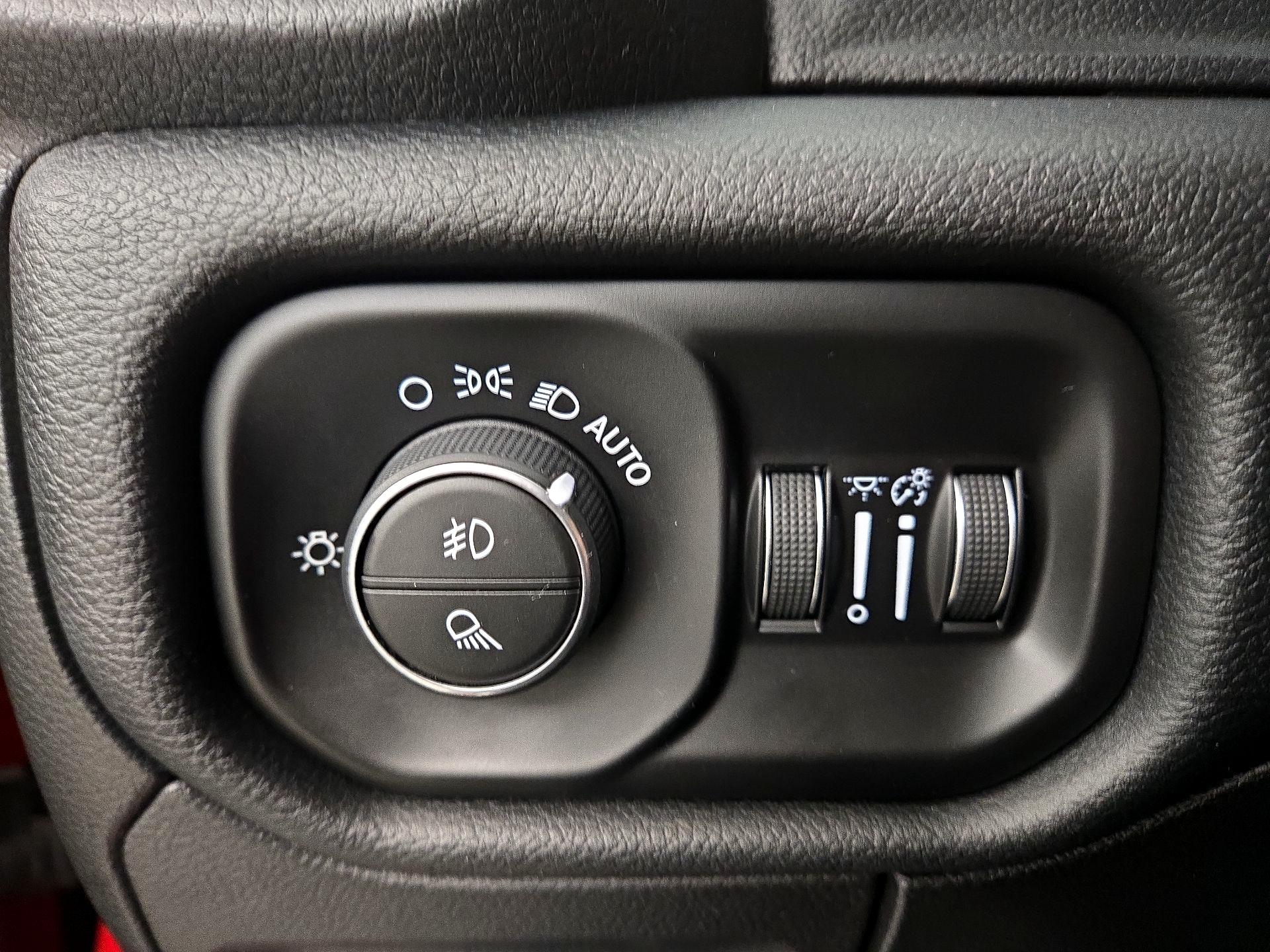 Thumbnail: 2021 RAM 1500 - 13