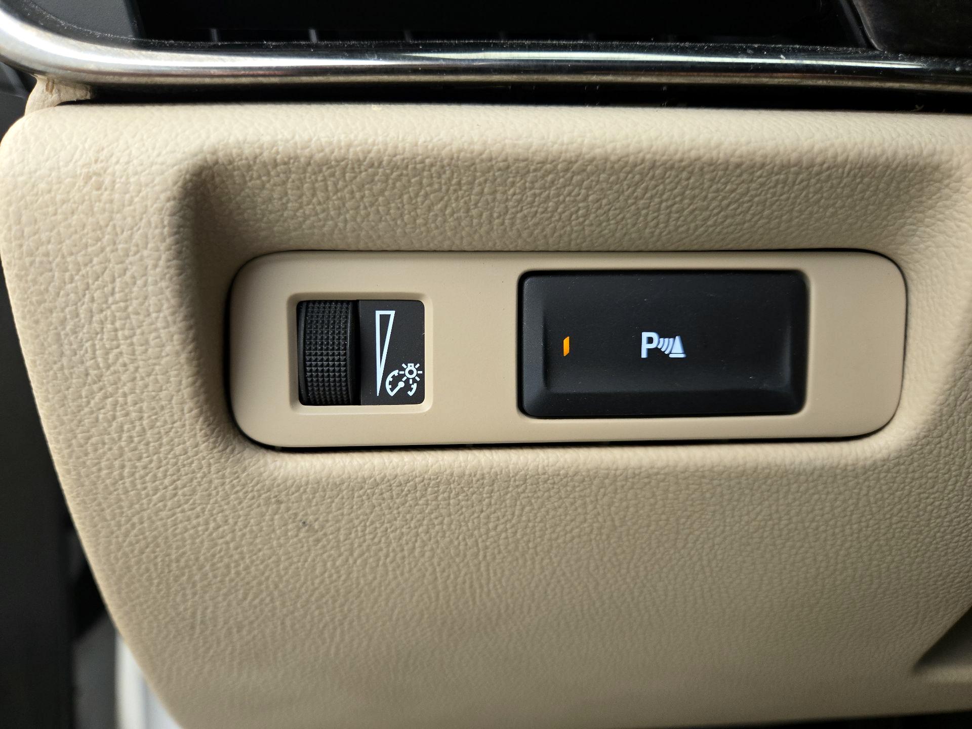 Thumbnail: 2018 Cadillac ATS - 13