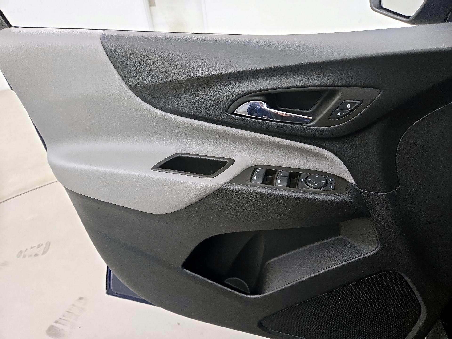 Thumbnail: 2023 Chevrolet Equinox - 12