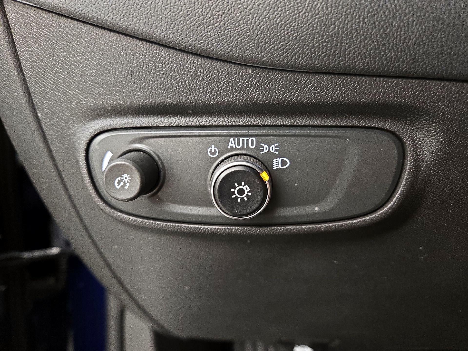 Thumbnail: 2023 Chevrolet Equinox - 13