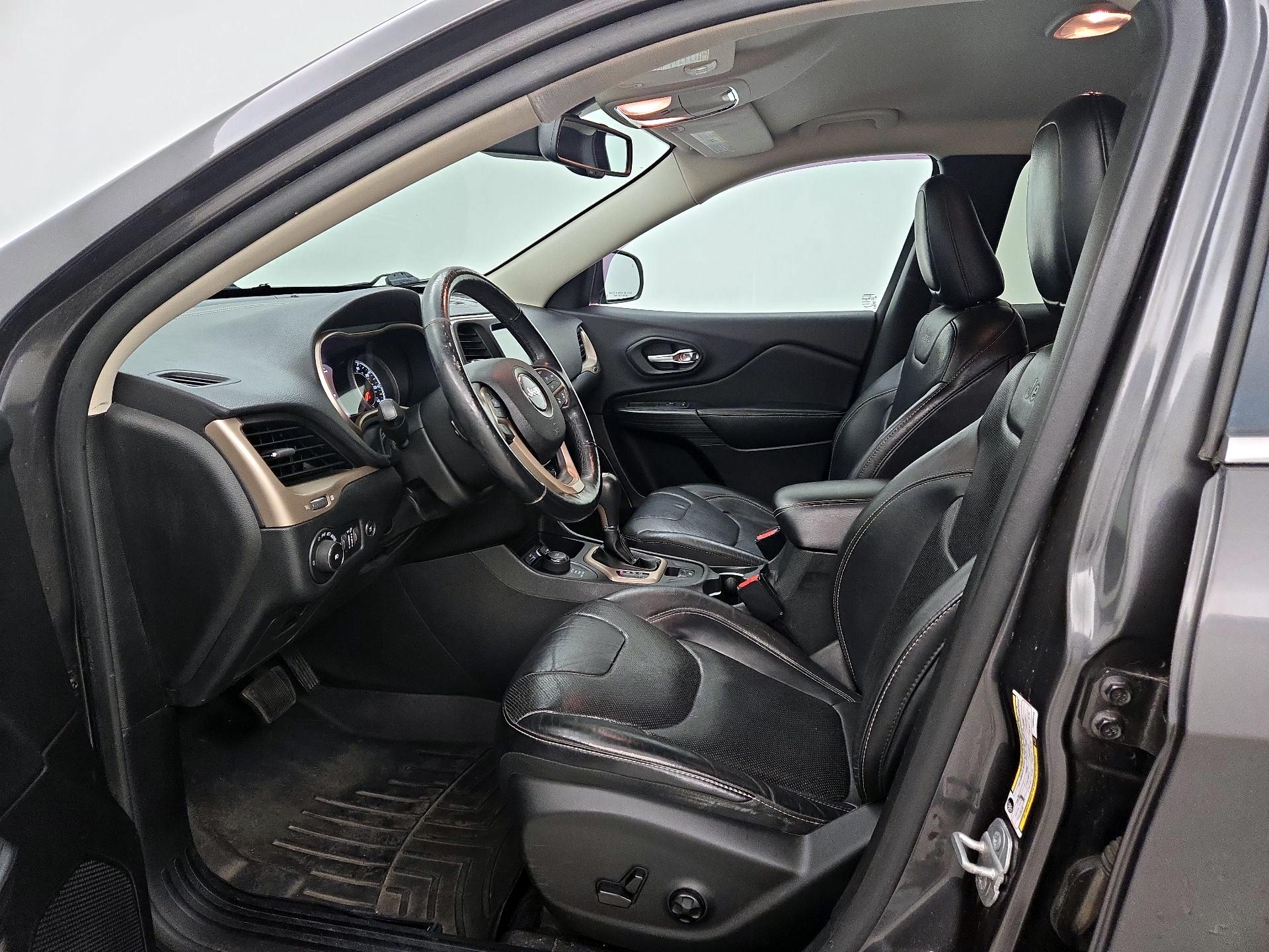 Thumbnail: 2015 Jeep Cherokee - 11