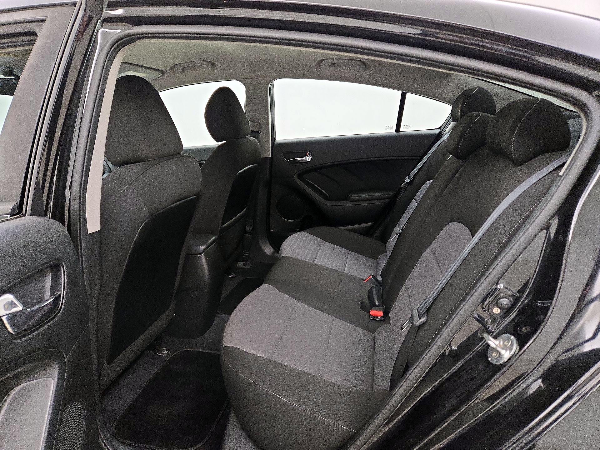 Thumbnail: 2018 Kia Forte - 19