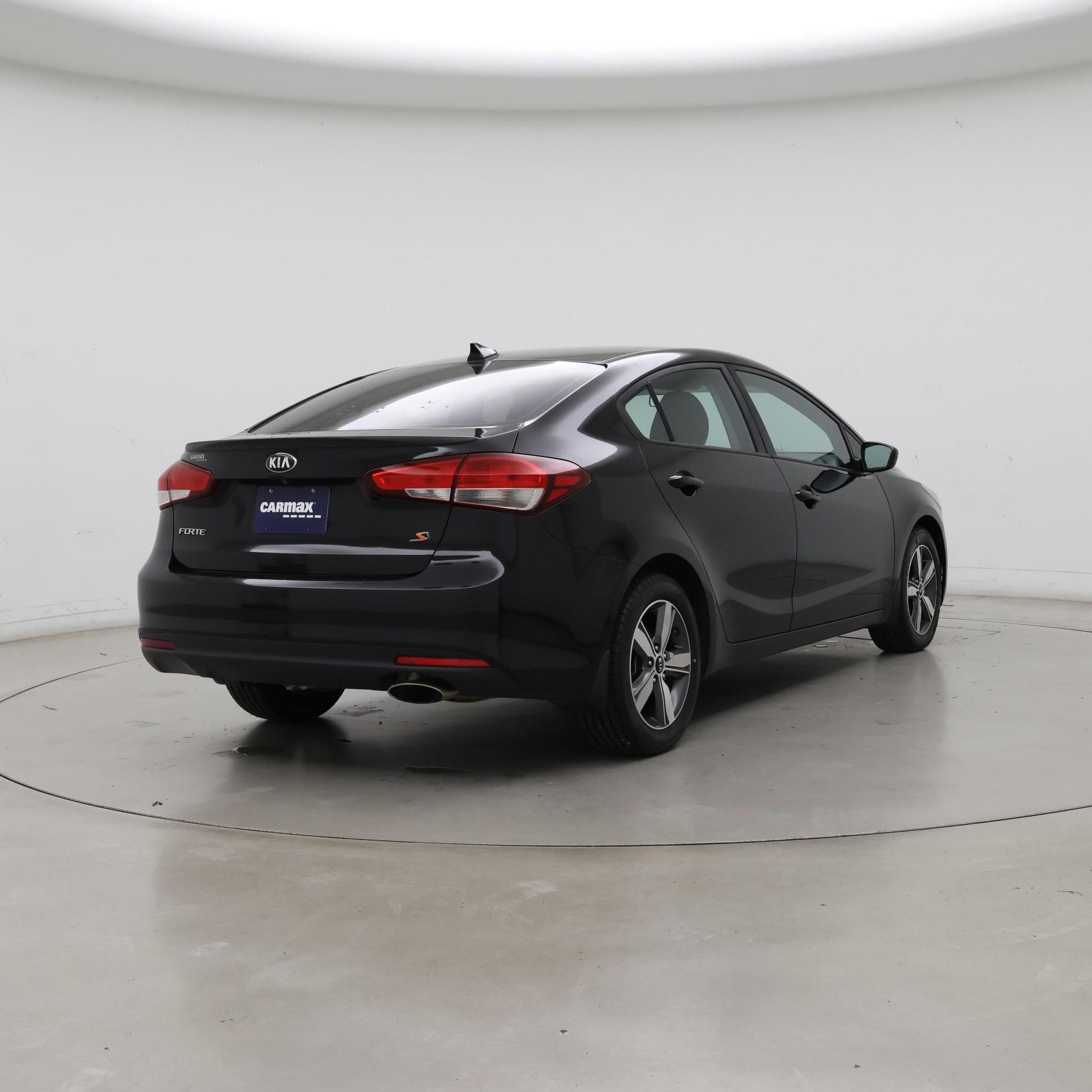 Thumbnail: 2018 Kia Forte - 8