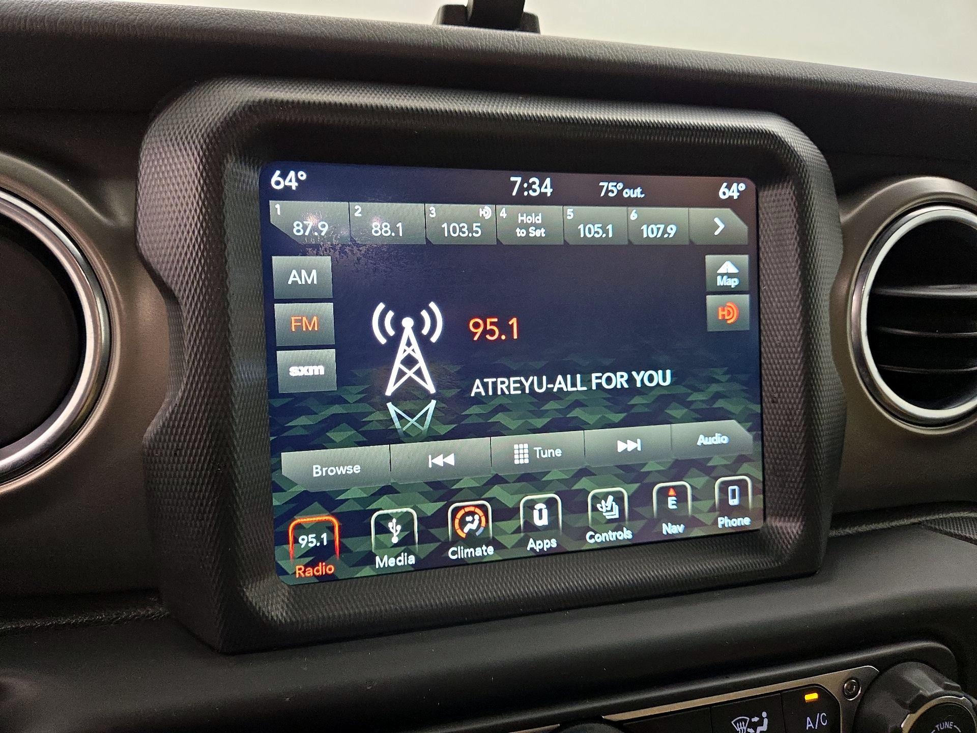 Thumbnail: 2019 Jeep Wrangler - 16