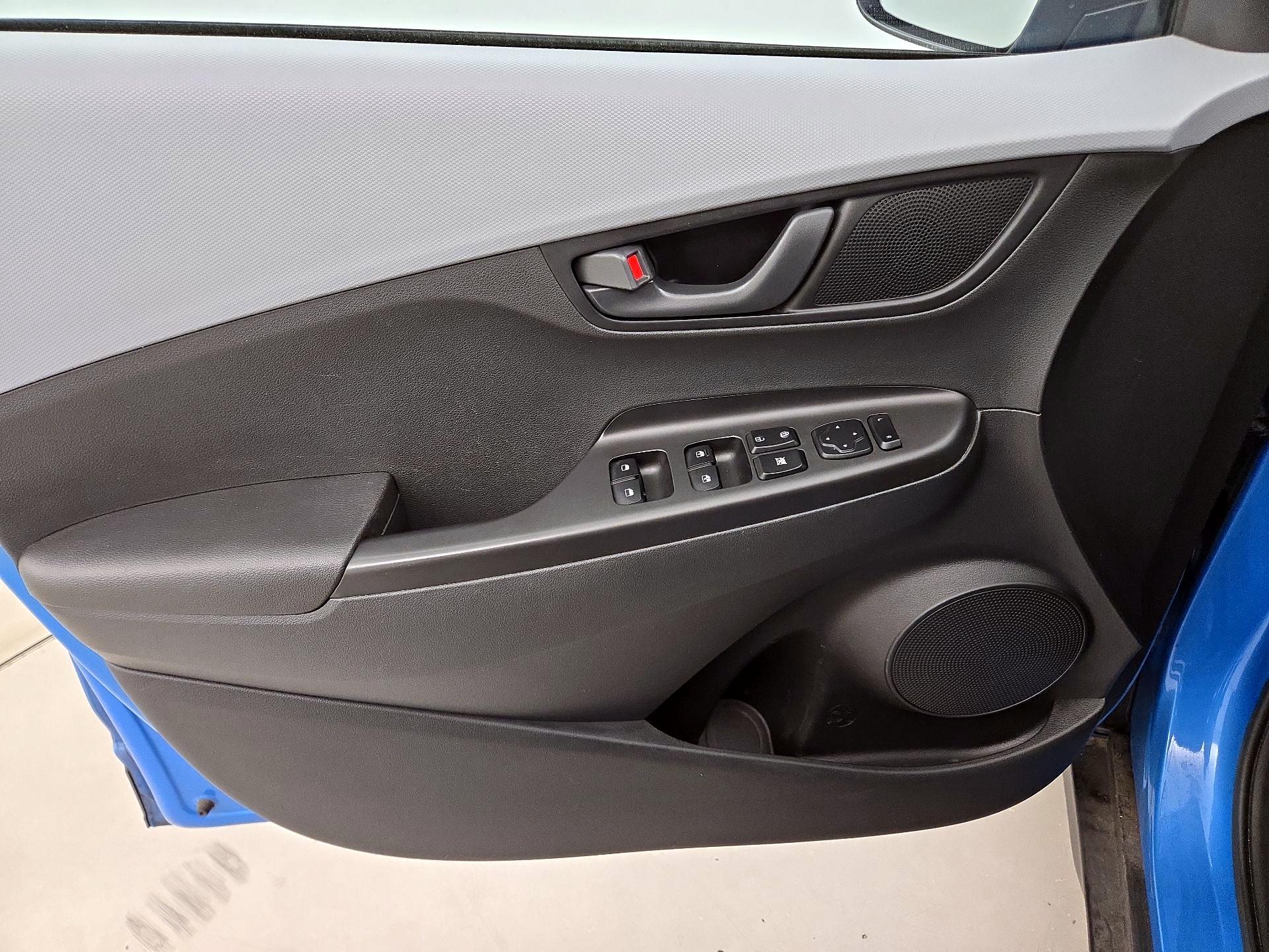 Thumbnail: 2020 Hyundai Kona - 12