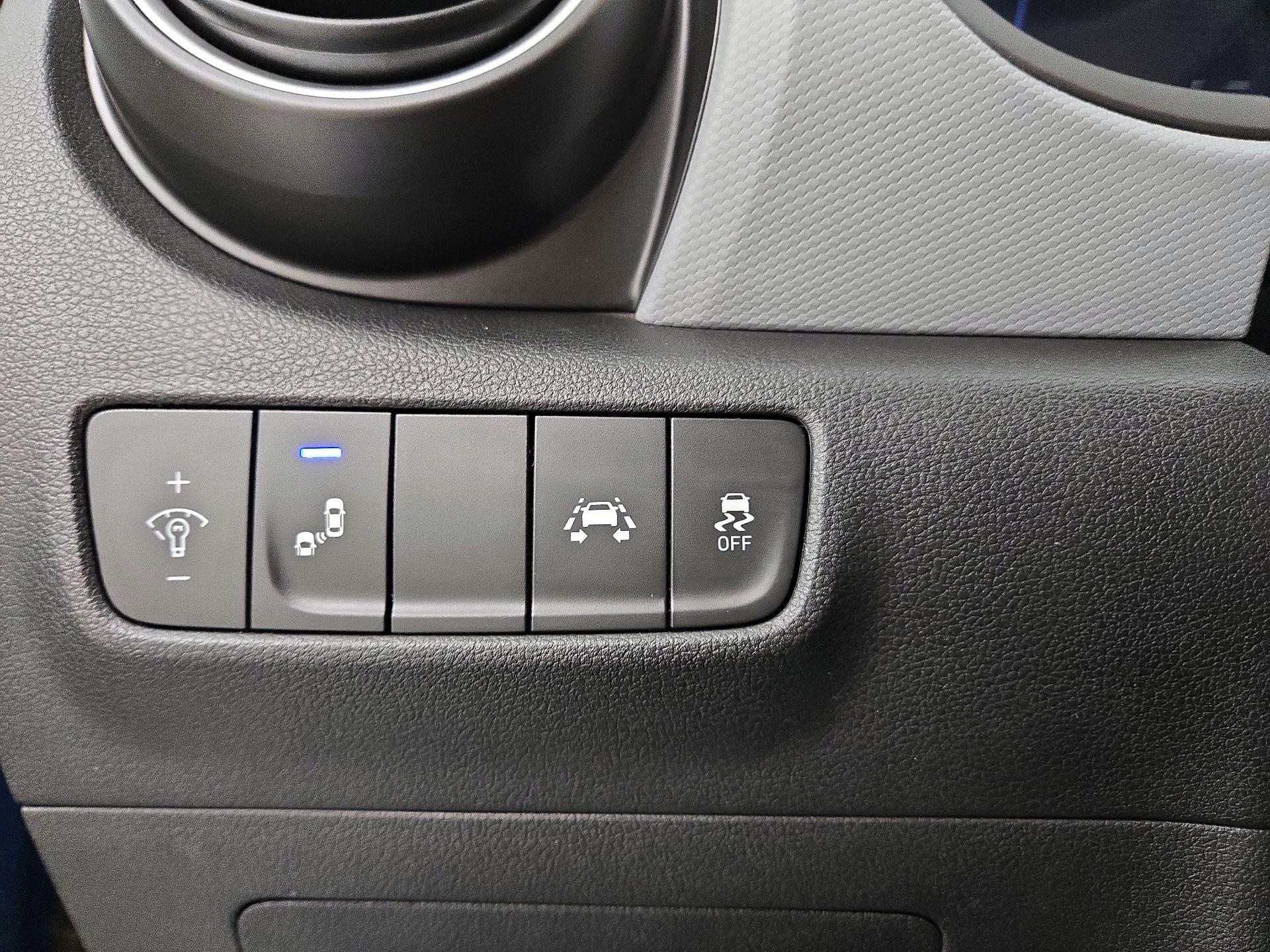 Thumbnail: 2020 Hyundai Kona - 13