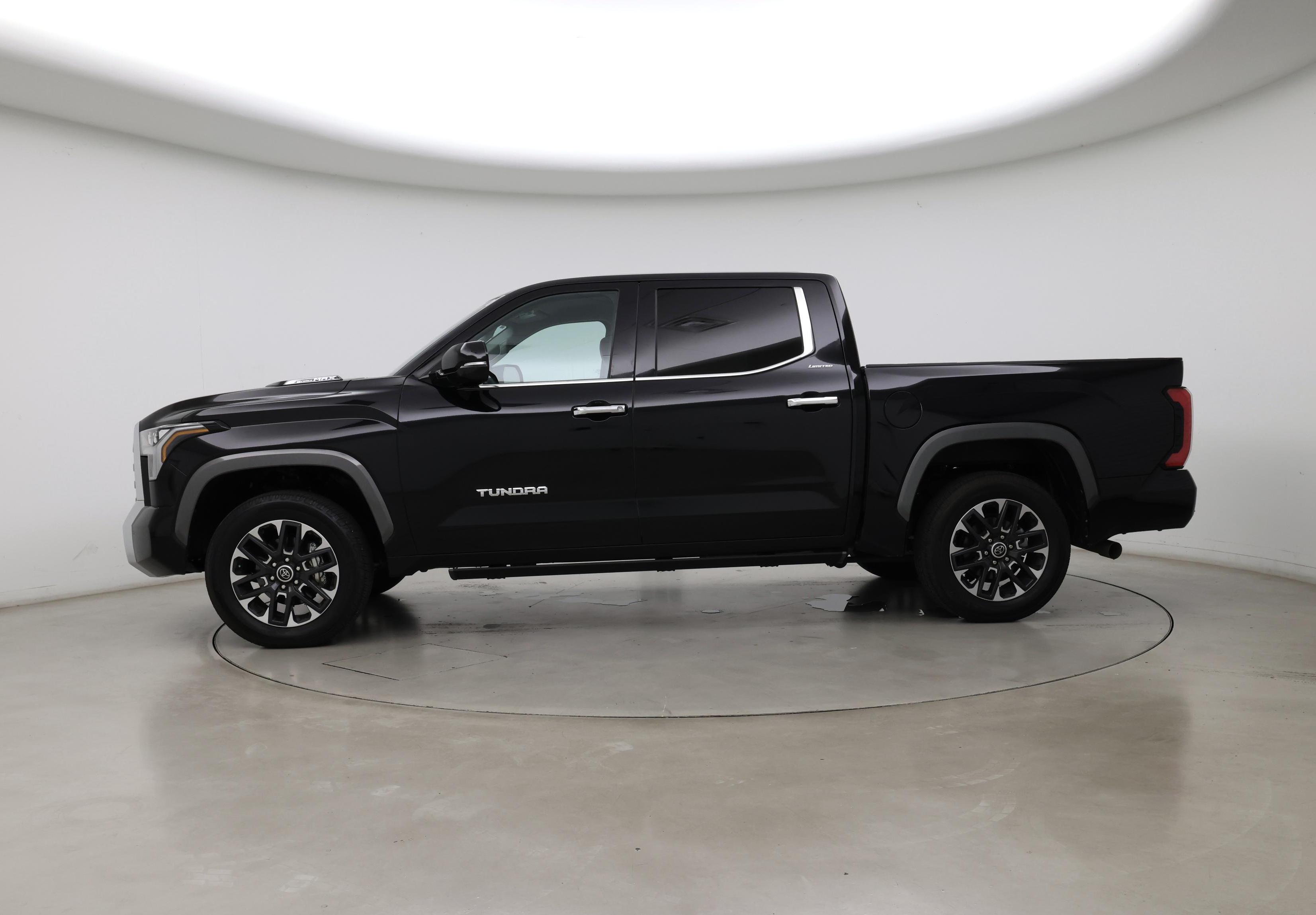 Thumbnail: 2024 Toyota Tundra - 3