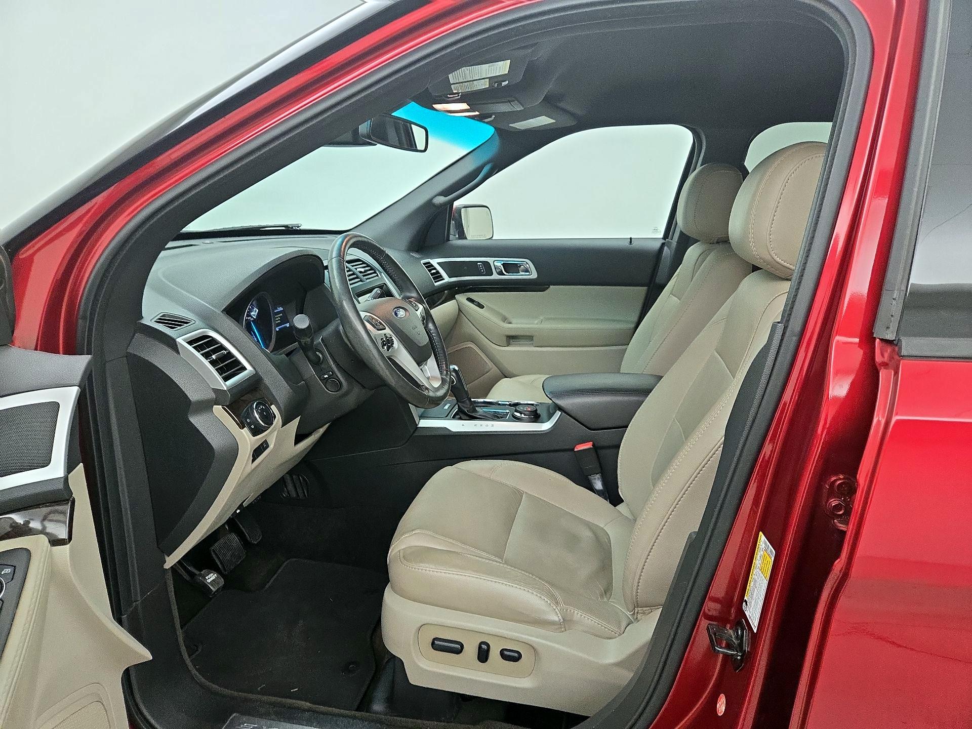 Thumbnail: 2015 Ford Explorer - 11