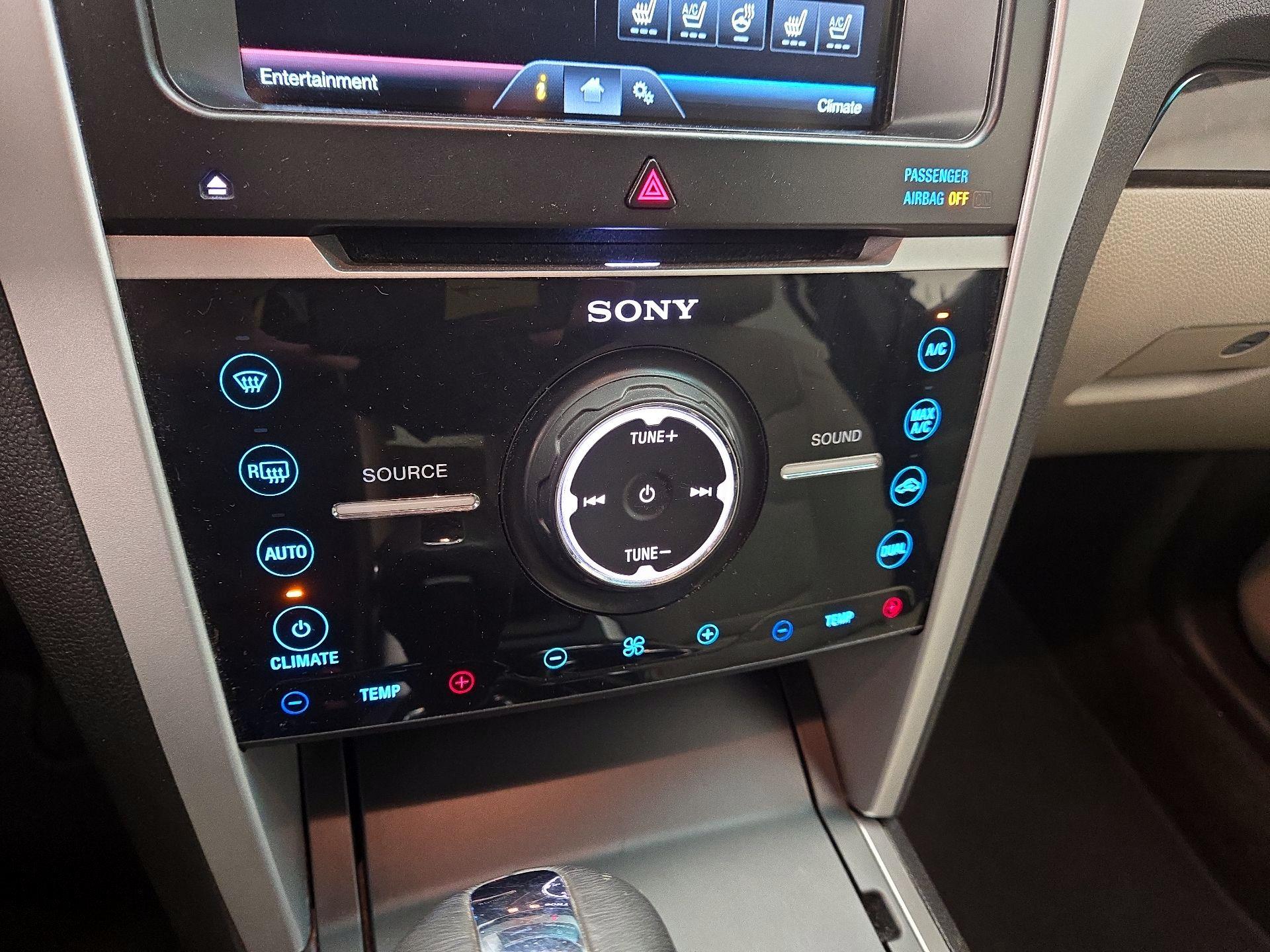 Thumbnail: 2015 Ford Explorer - 16