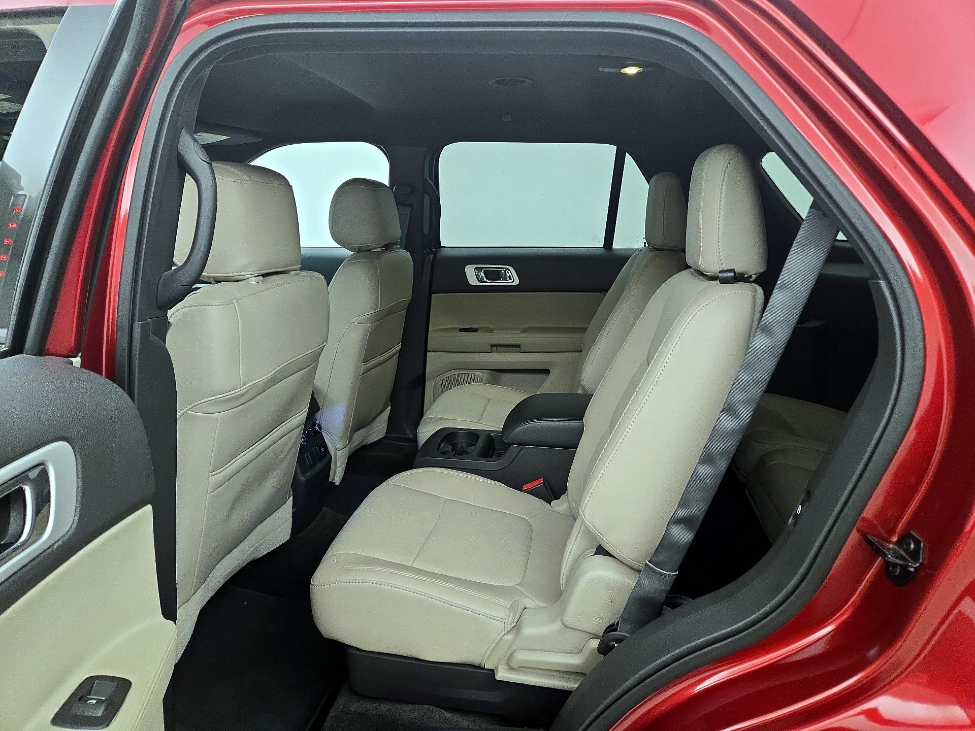 Thumbnail: 2015 Ford Explorer - 19