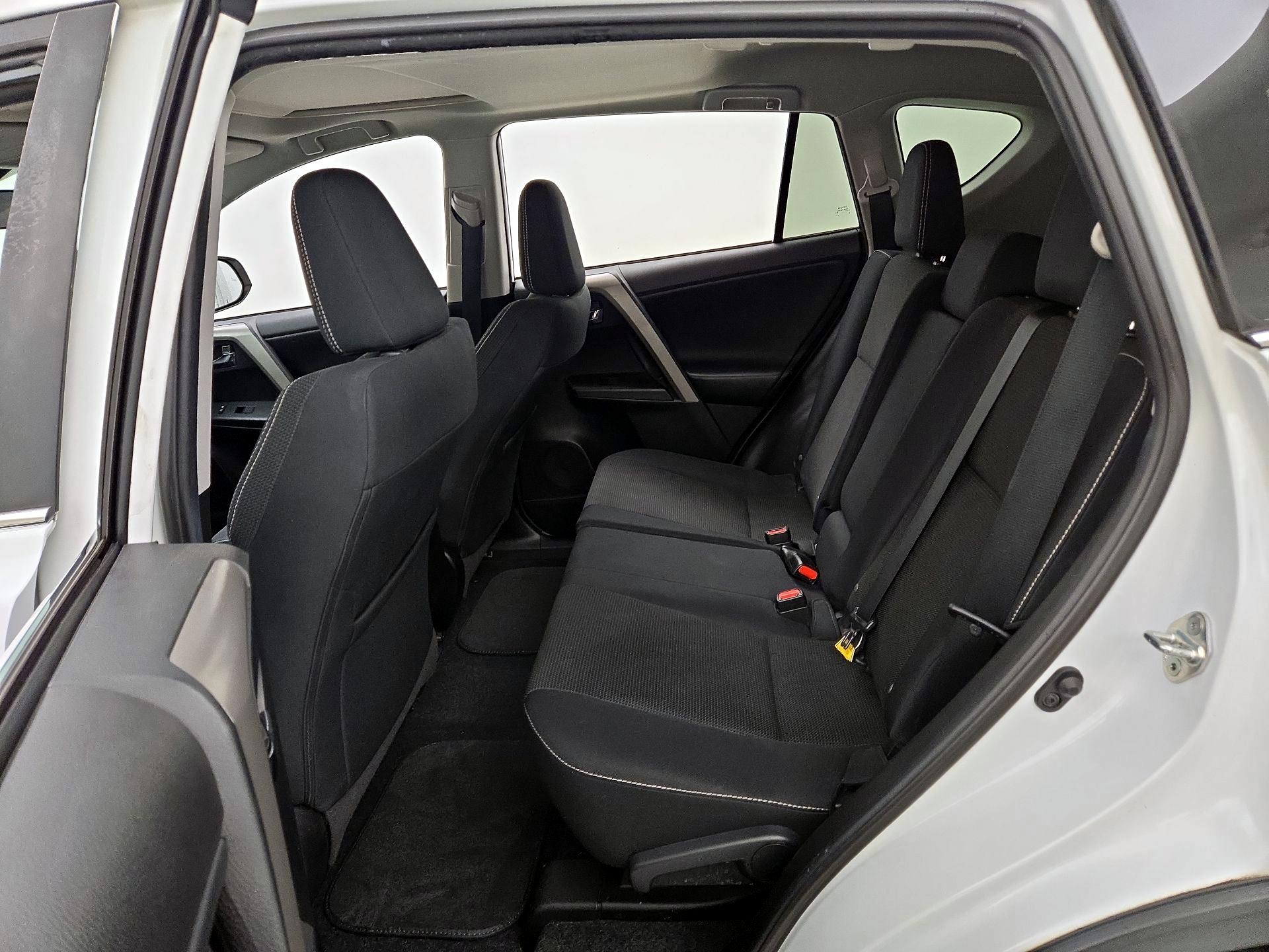 Thumbnail: 2018 Toyota RAV4 - 19