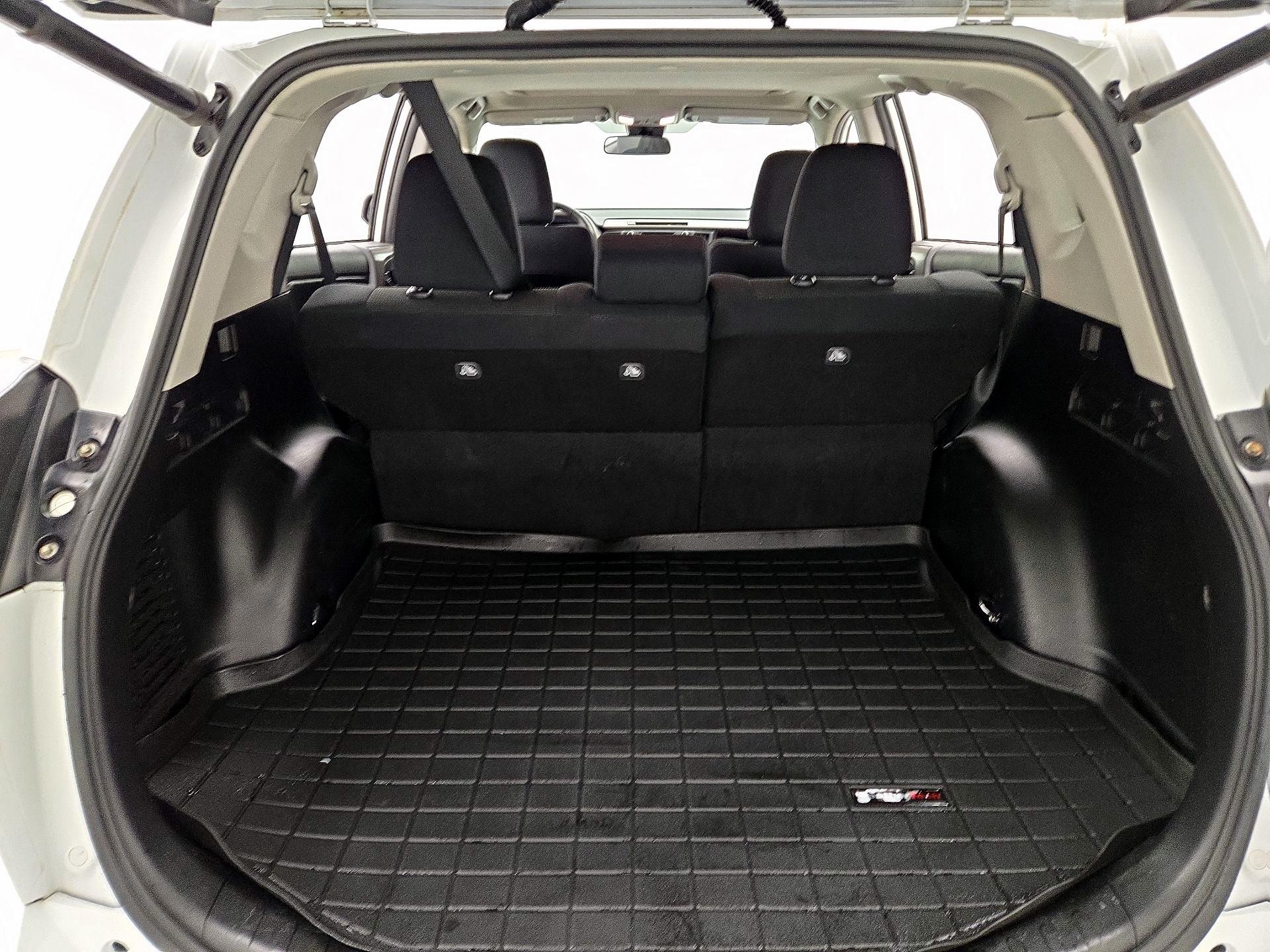 Thumbnail: 2018 Toyota RAV4 - 20