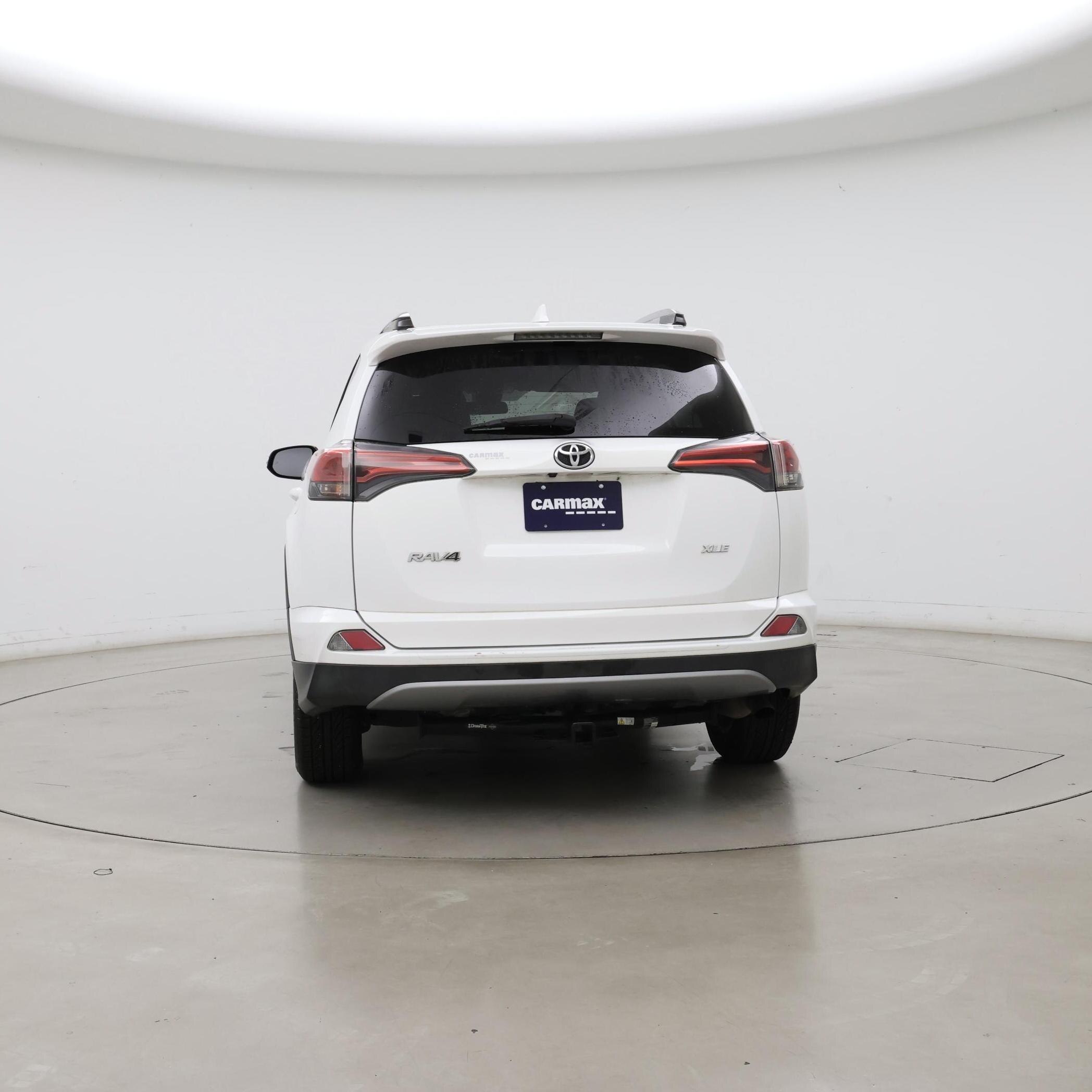 Thumbnail: 2018 Toyota RAV4 - 6