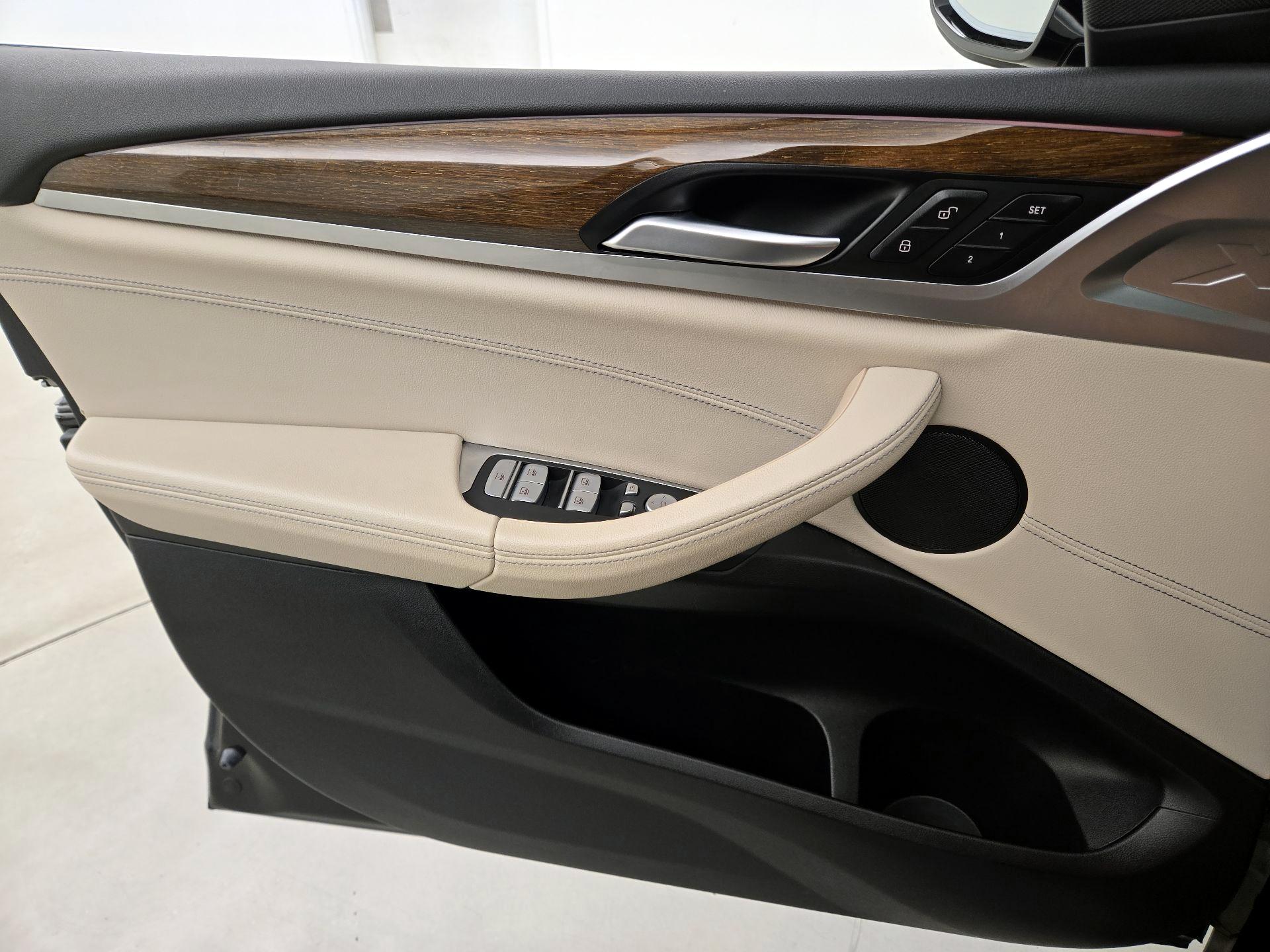 Thumbnail: 2021 BMW X3 - 12