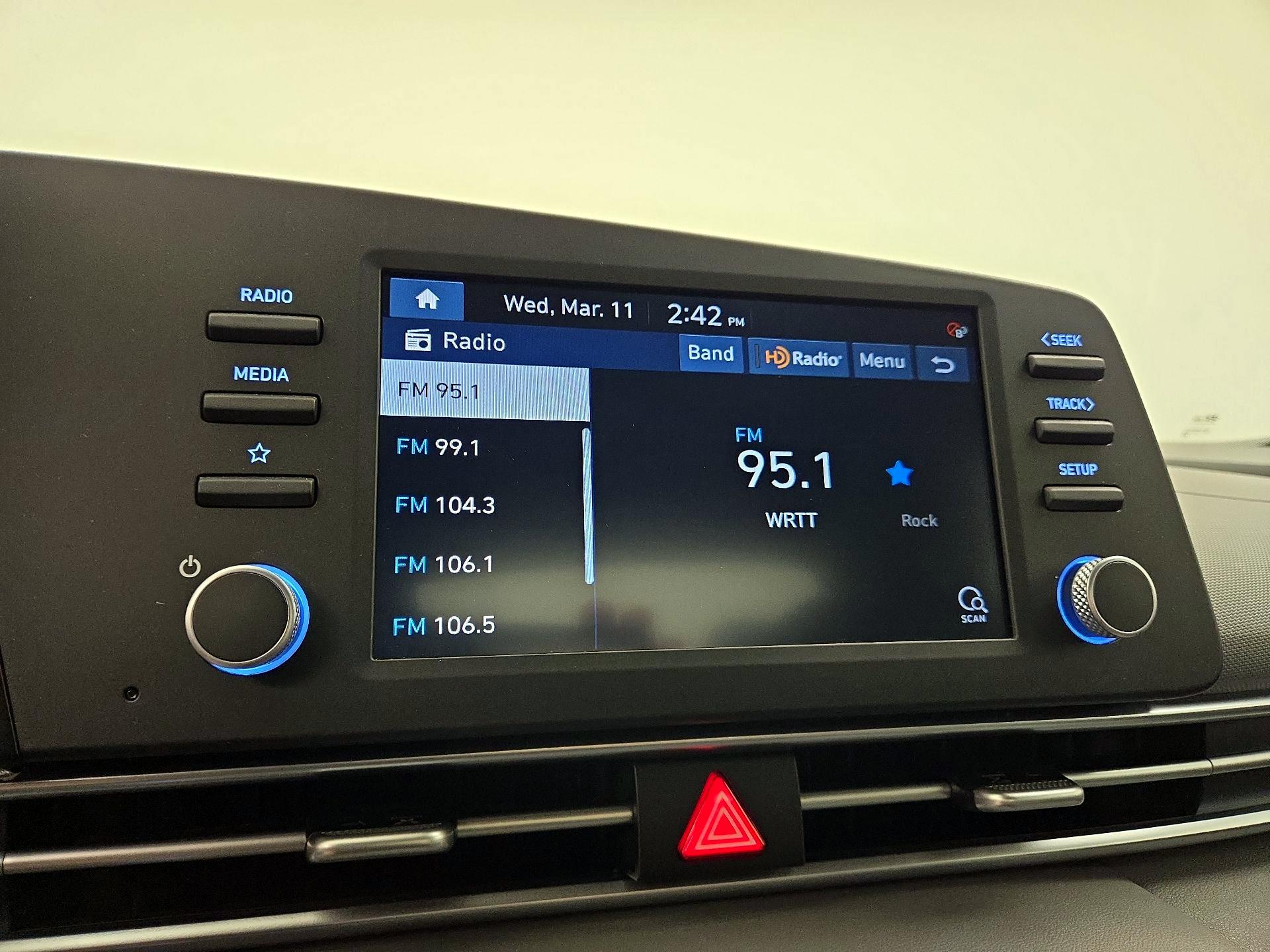 Thumbnail: 2023 Hyundai Elantra - 15