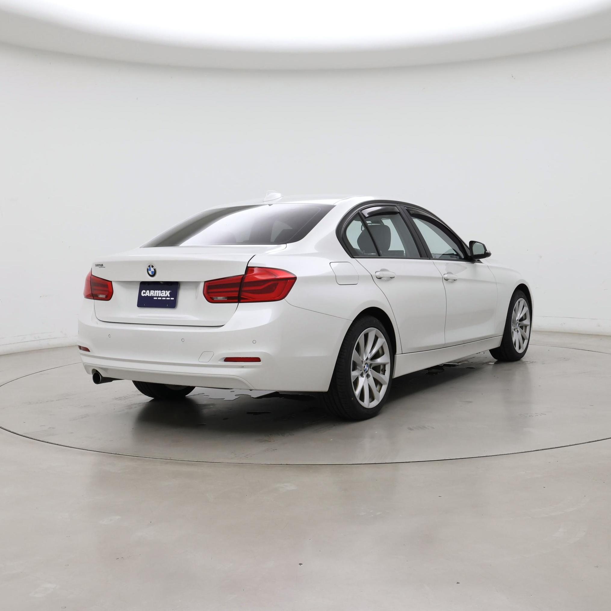 Thumbnail: 2018 BMW 3 Series - 8